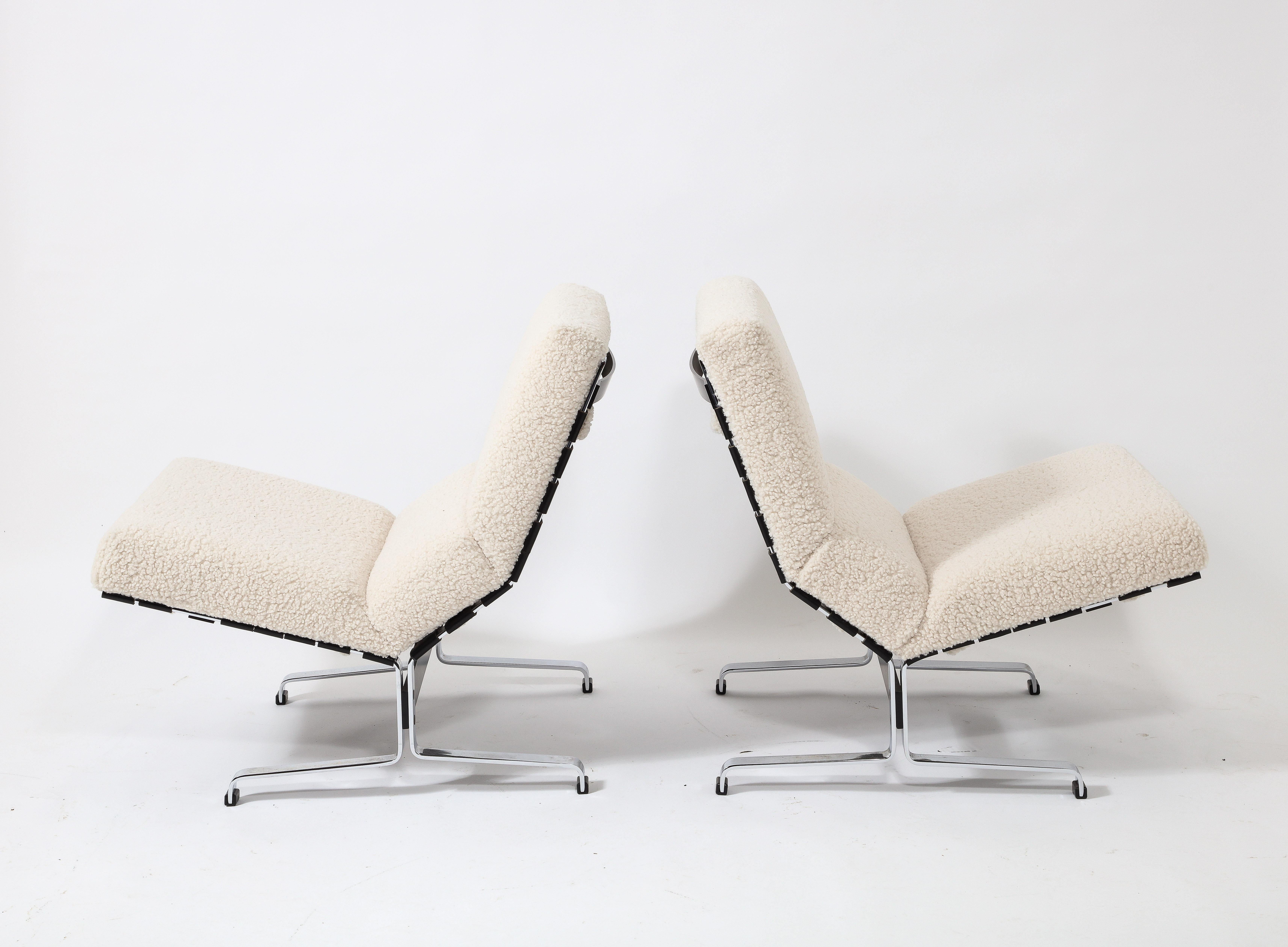 Etienne Fermigier Pair of Slipper Lounge Chairs in Cream, France 1960's For Sale 3