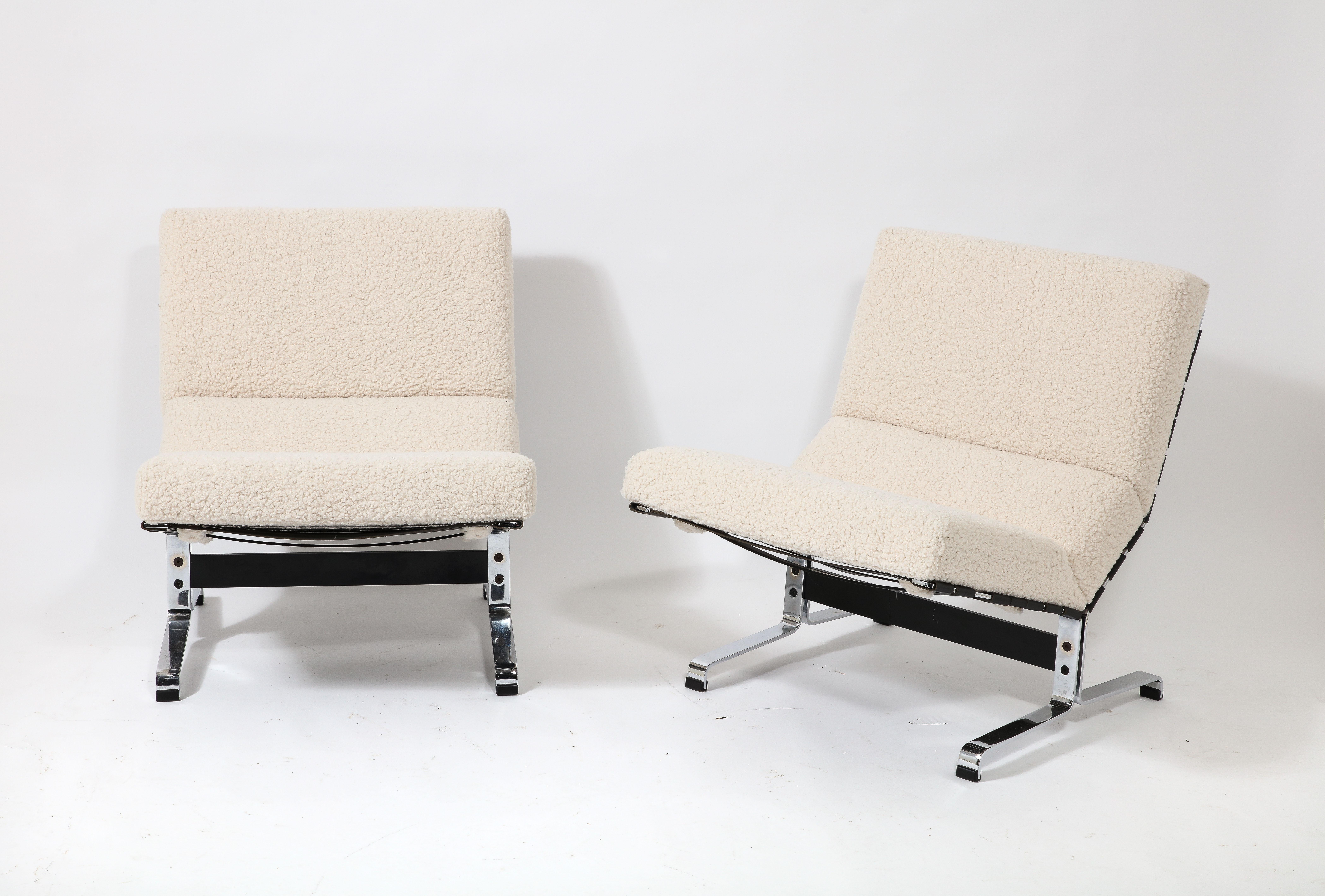 Etienne Fermigier Pair of Slipper Lounge Chairs in Cream, France 1960's For Sale 8