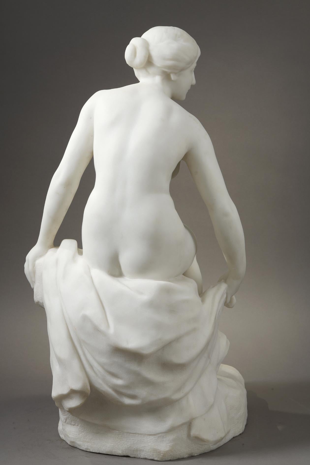 Bather
by Etienne Hachenburger (19th-20th C.)

Sculpture in white Carrara marble
Signed on the side of the base 