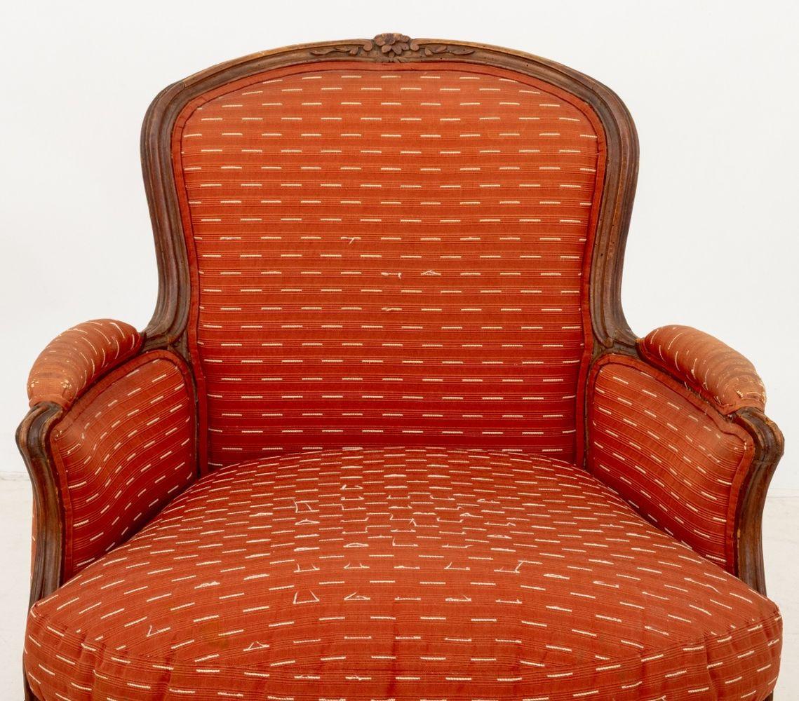 Par de Bergeres Luis XV de Madera de Haya Etienne Meunier en Bueno estado para la venta en Astoria, NY