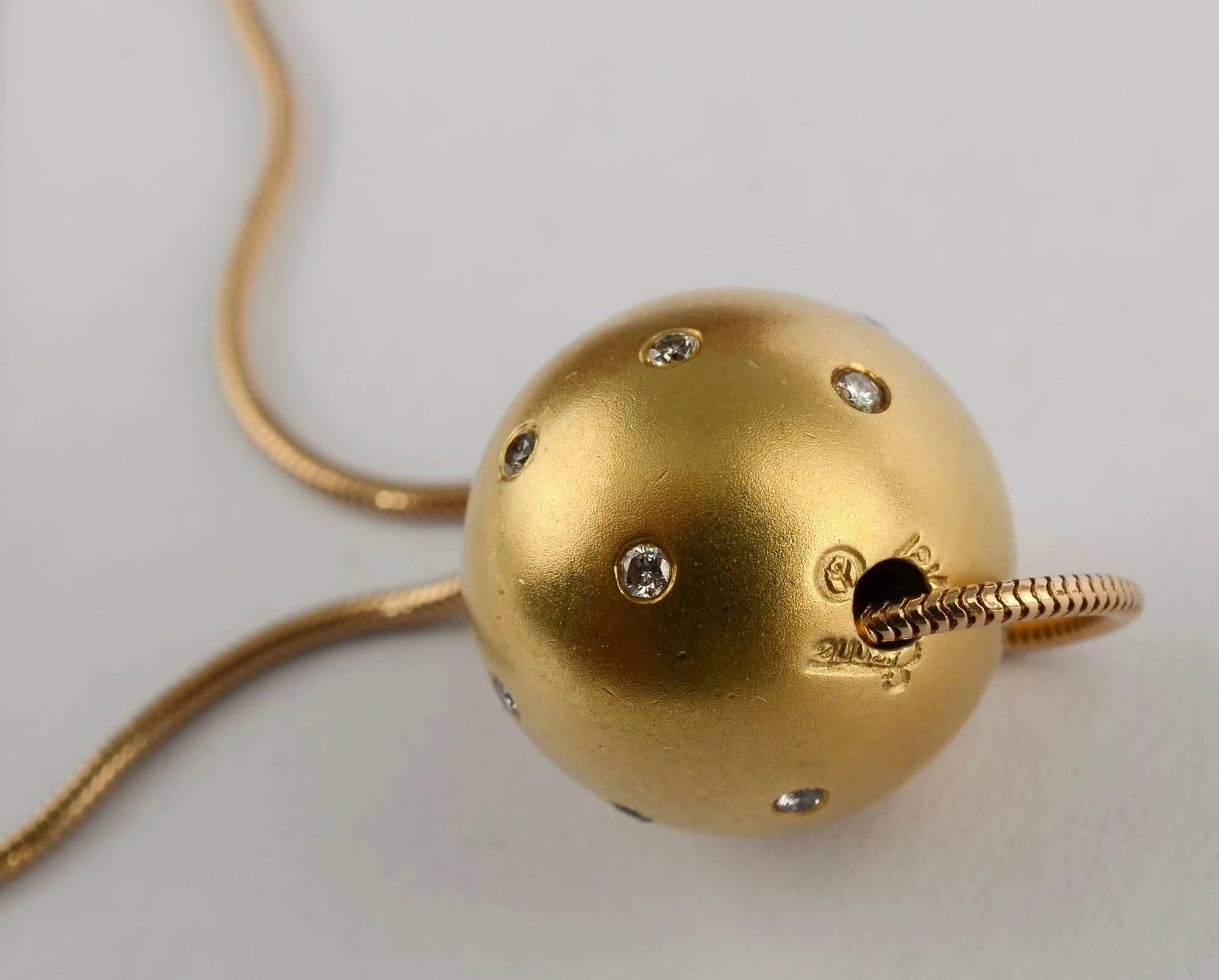 Etienne Perret Diamant-Gold-Kugel-Halskette an langer Kette für Damen oder Herren im Angebot