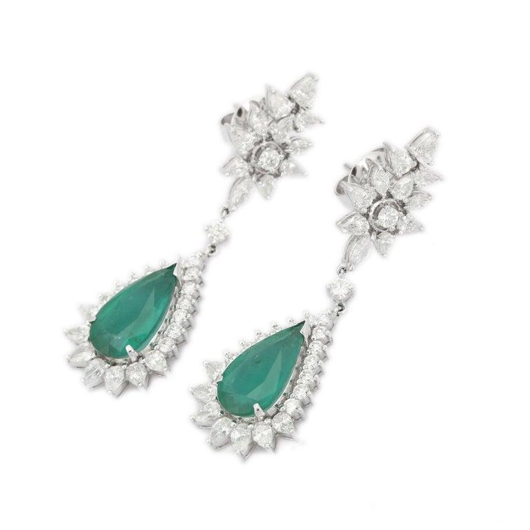 Donna Orecchini Etincelle in oro bianco massiccio 18k con diamante e smeraldo a pera regalo della mamma in vendita