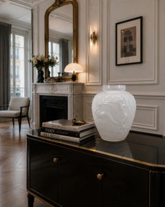 Vaso in vetro smerigliato Etling Art Deco, design modellato, Francia, 1920, raro