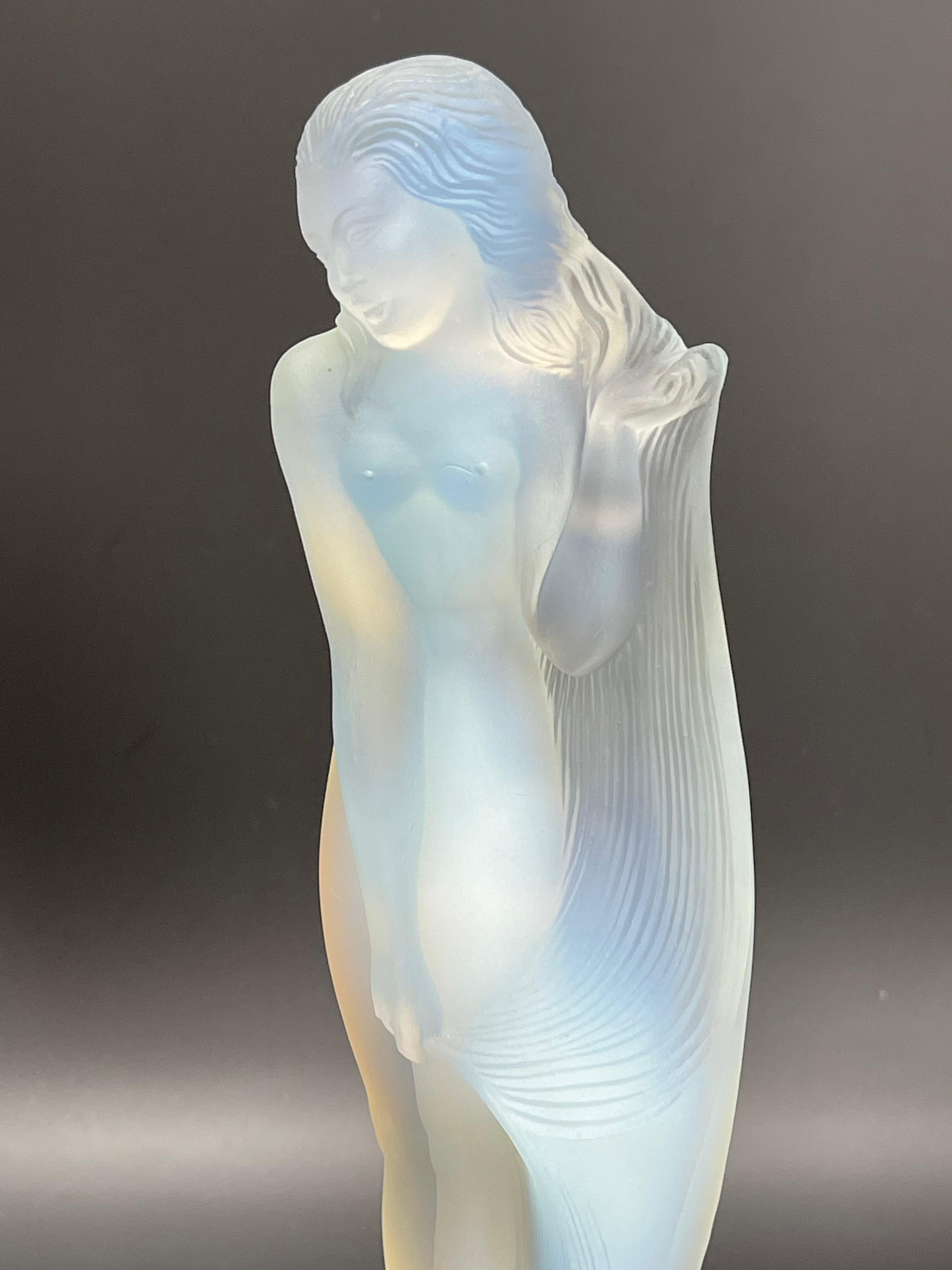 Etling Car Mascot Naked Woman Sculpture in Opalescent Molded Glass For Sale 4