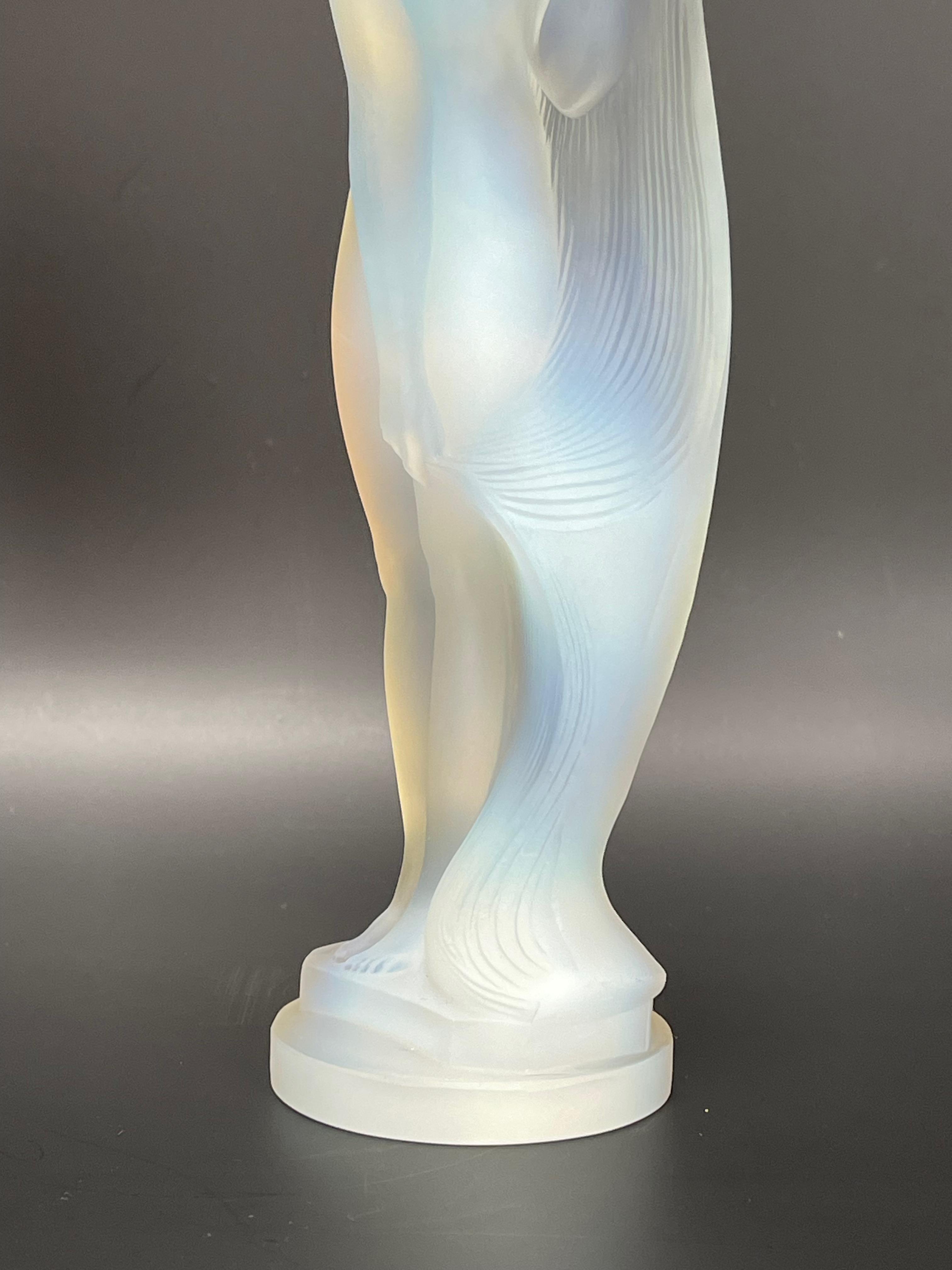 Etling Car Mascot Naked Woman Sculpture in Opalescent Molded Glass For Sale 5