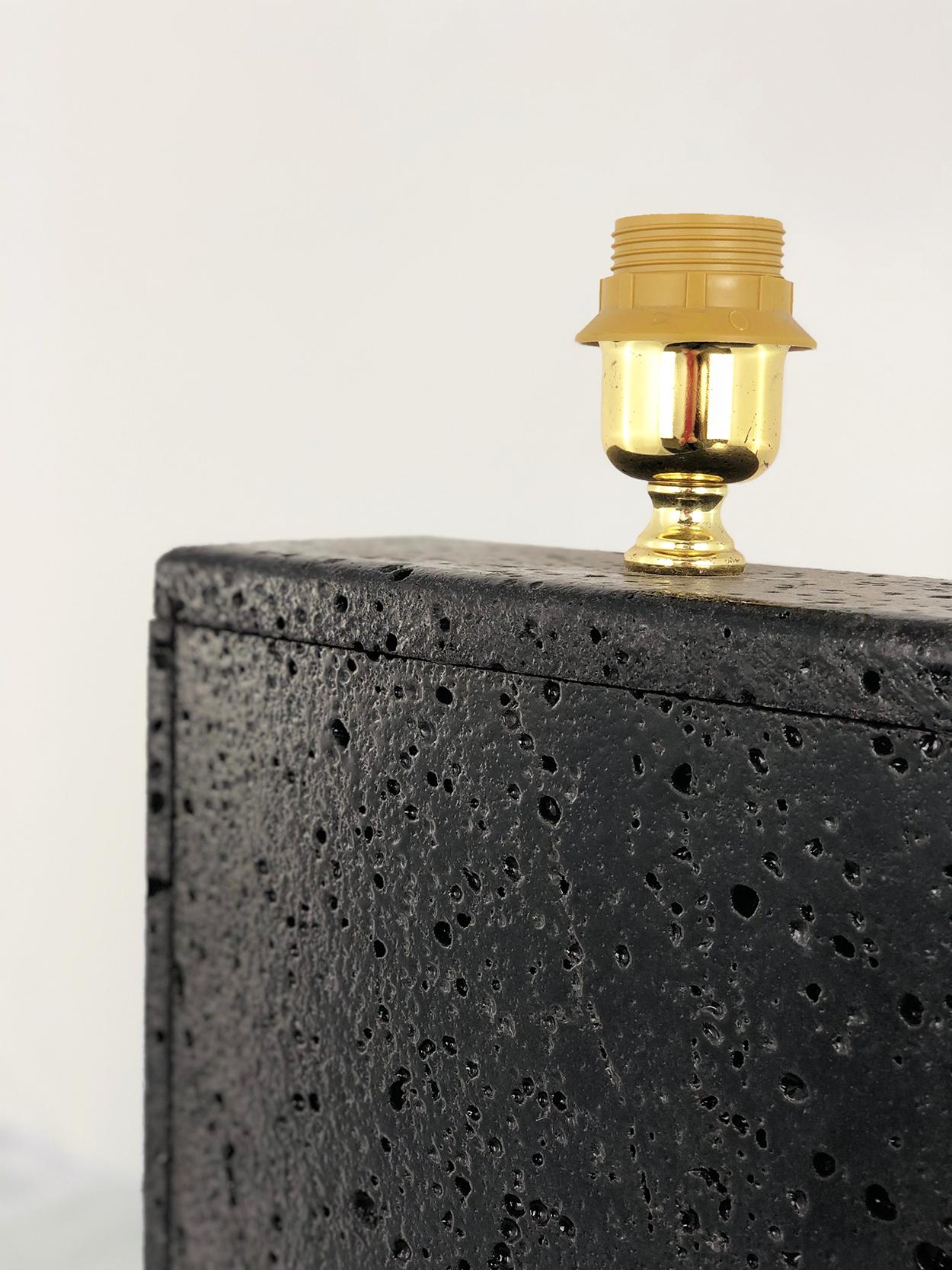 Etna Lava Stone Table Lamp by Grafiche Desuir In Good Condition For Sale In Milano, IT