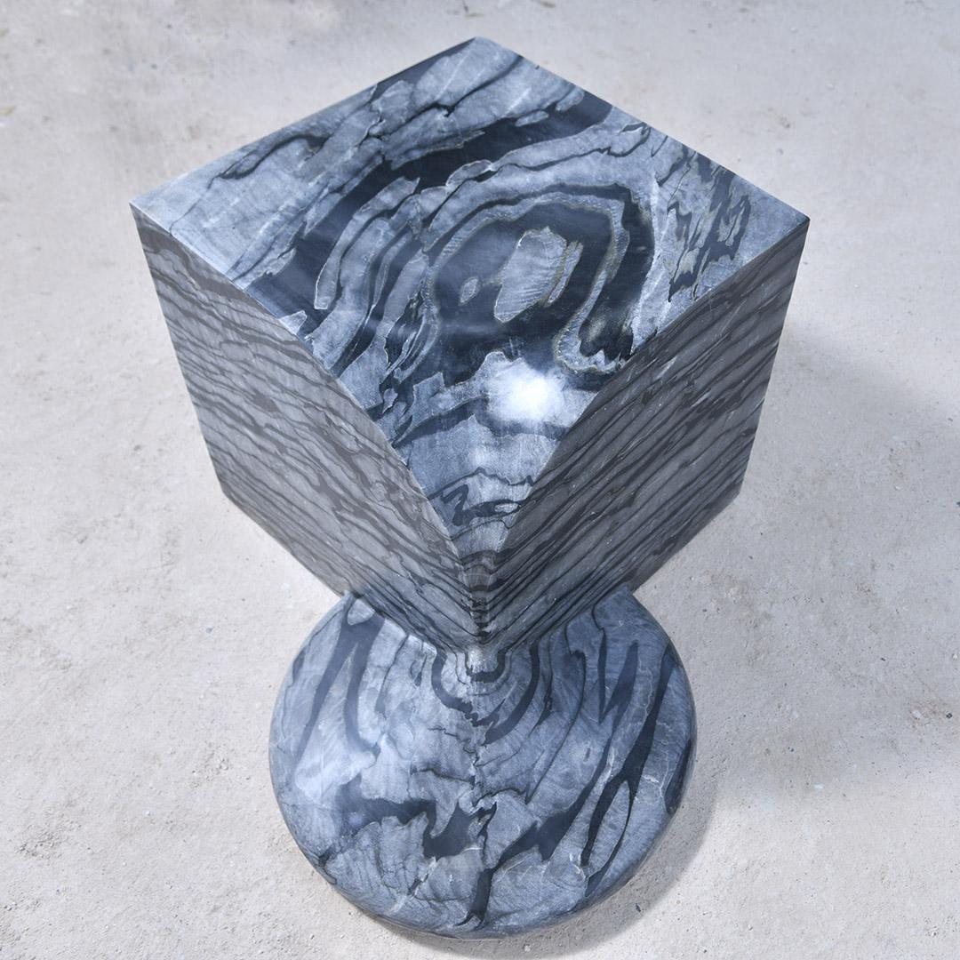 Sitz aus Etna-Marmor-Skulptur von Jean Pascal Levy-Trumet (Sonstiges) im Angebot