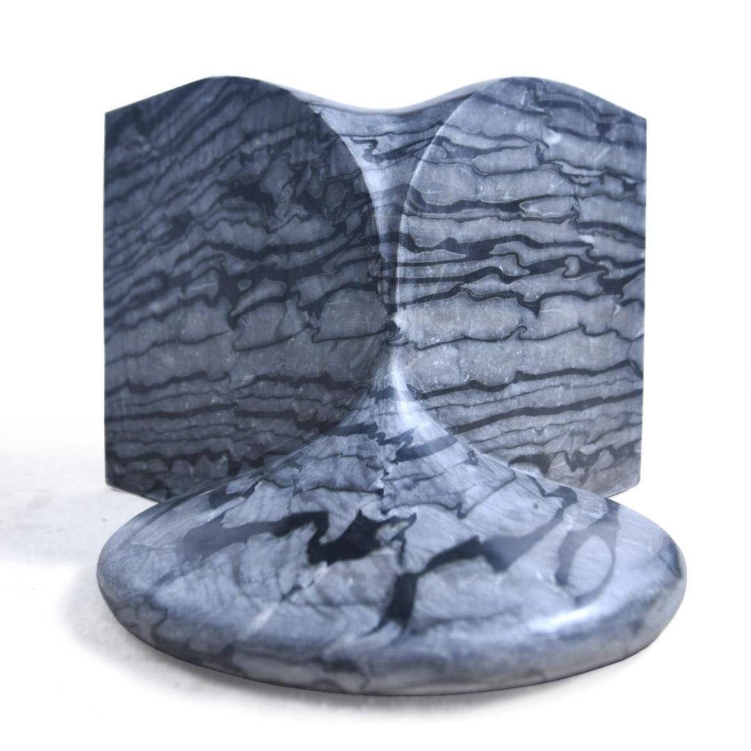 Sitz aus Etna-Marmor-Skulptur von Jean Pascal Levy-Trumet im Zustand „Neu“ im Angebot in Geneve, CH