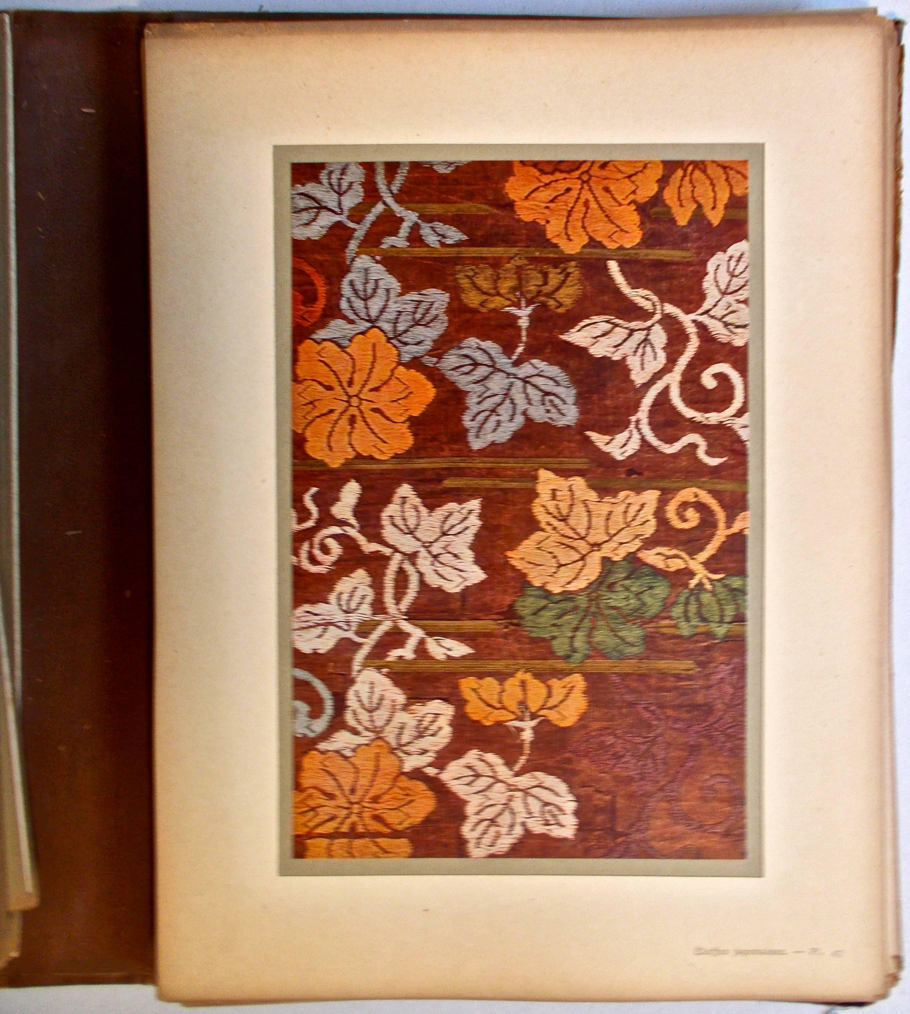 Etoffes Japonaises 'Tissues Et Brochees' Complete Folio of Fabric Designs In Good Condition For Sale In Sharon, CT