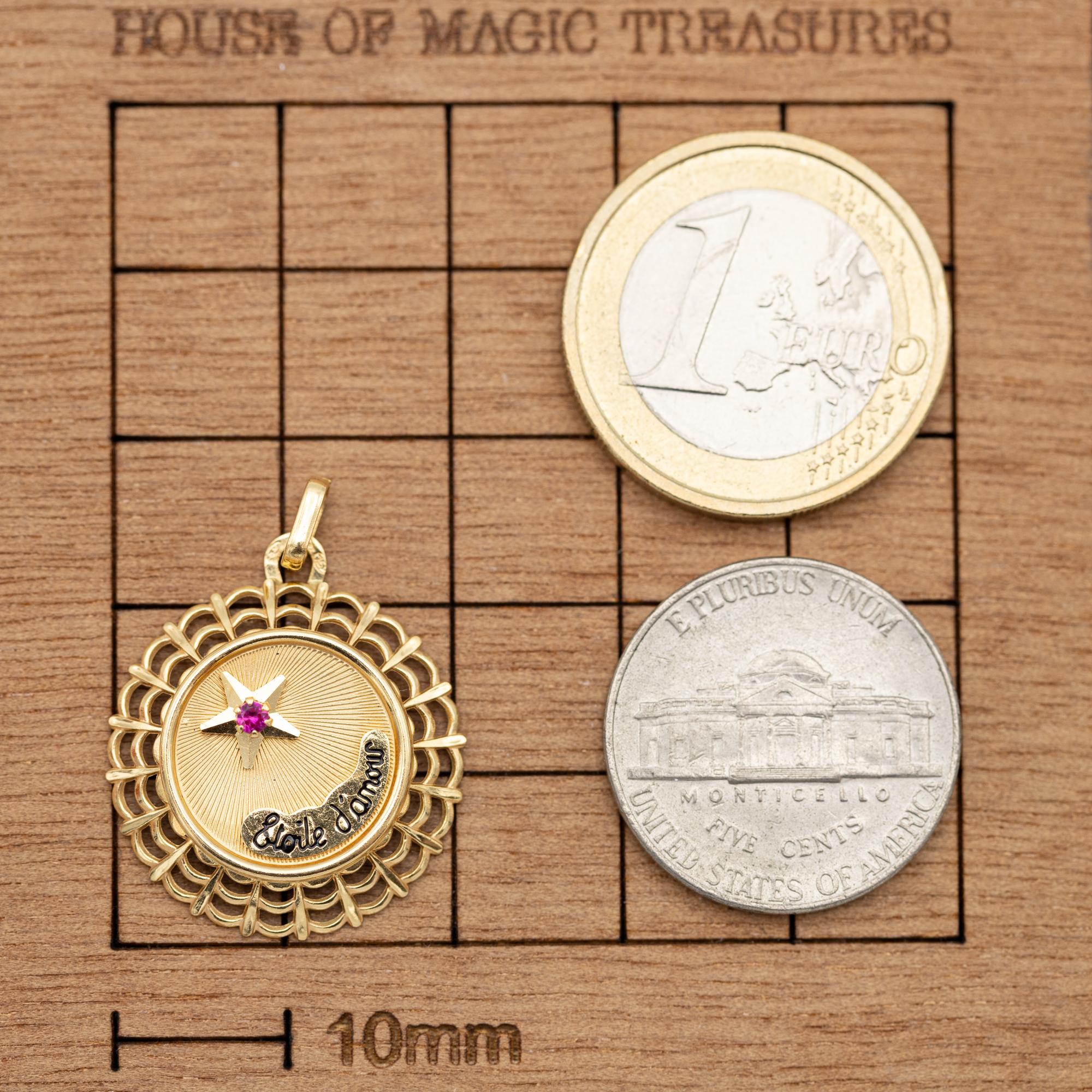 Retro Etoile d'amour charm - vintage 18k solid gold pendant - French love token - luck