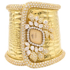 Vintage Etoile Diamond Cuff Watch Made in 18 Karat Yellow Gold