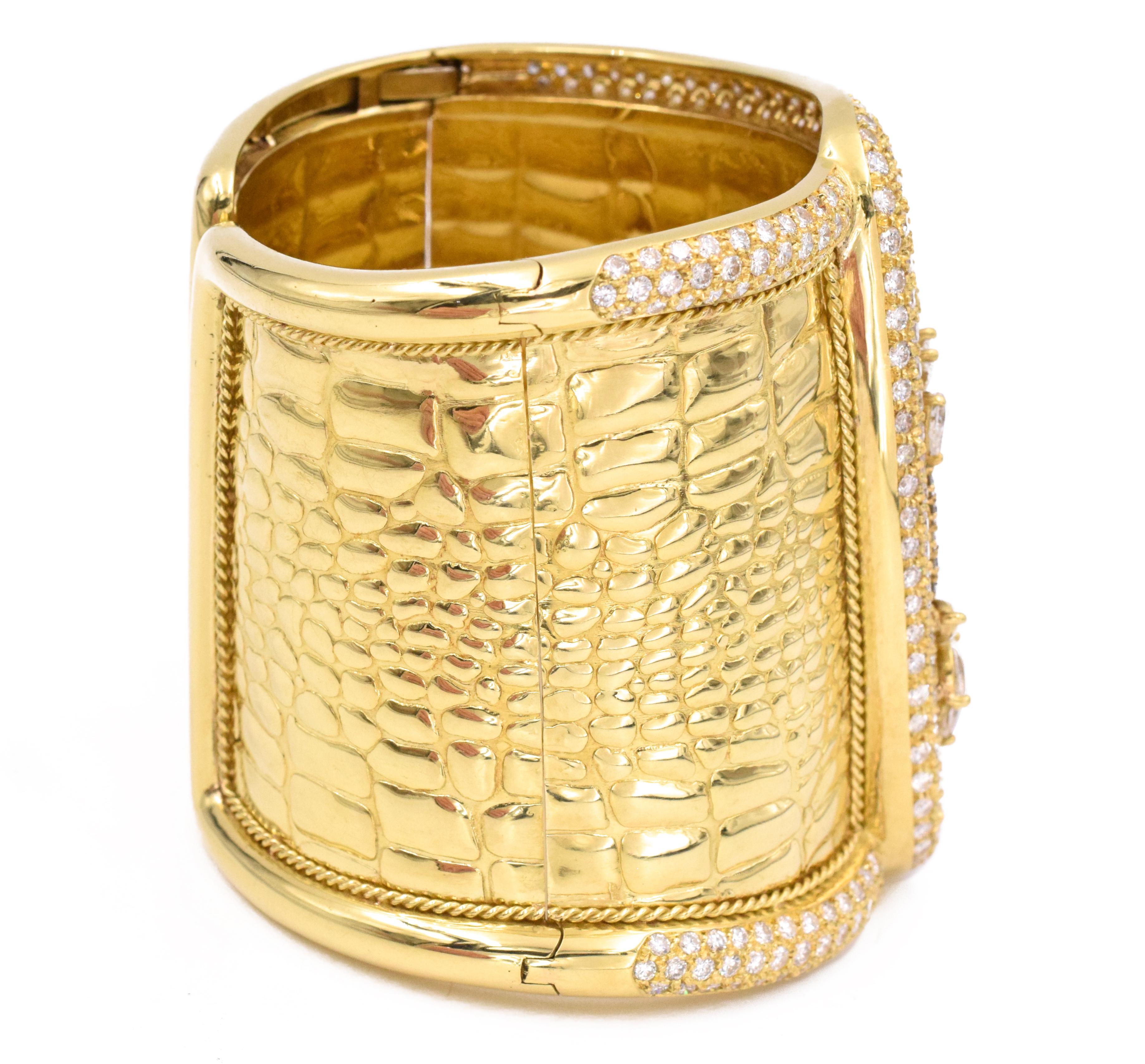 Artist Etoile Diamond Cuff Watch Made in 18 Karat Yellow Gold For Sale
