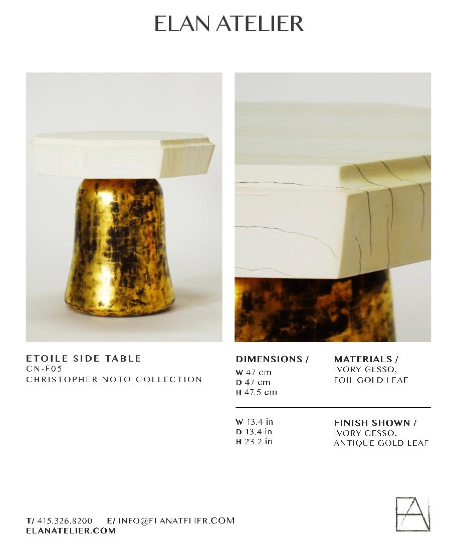 Gesso Table d'appoint Etoile en gesso et laque dorée par Elan Atelier en vente