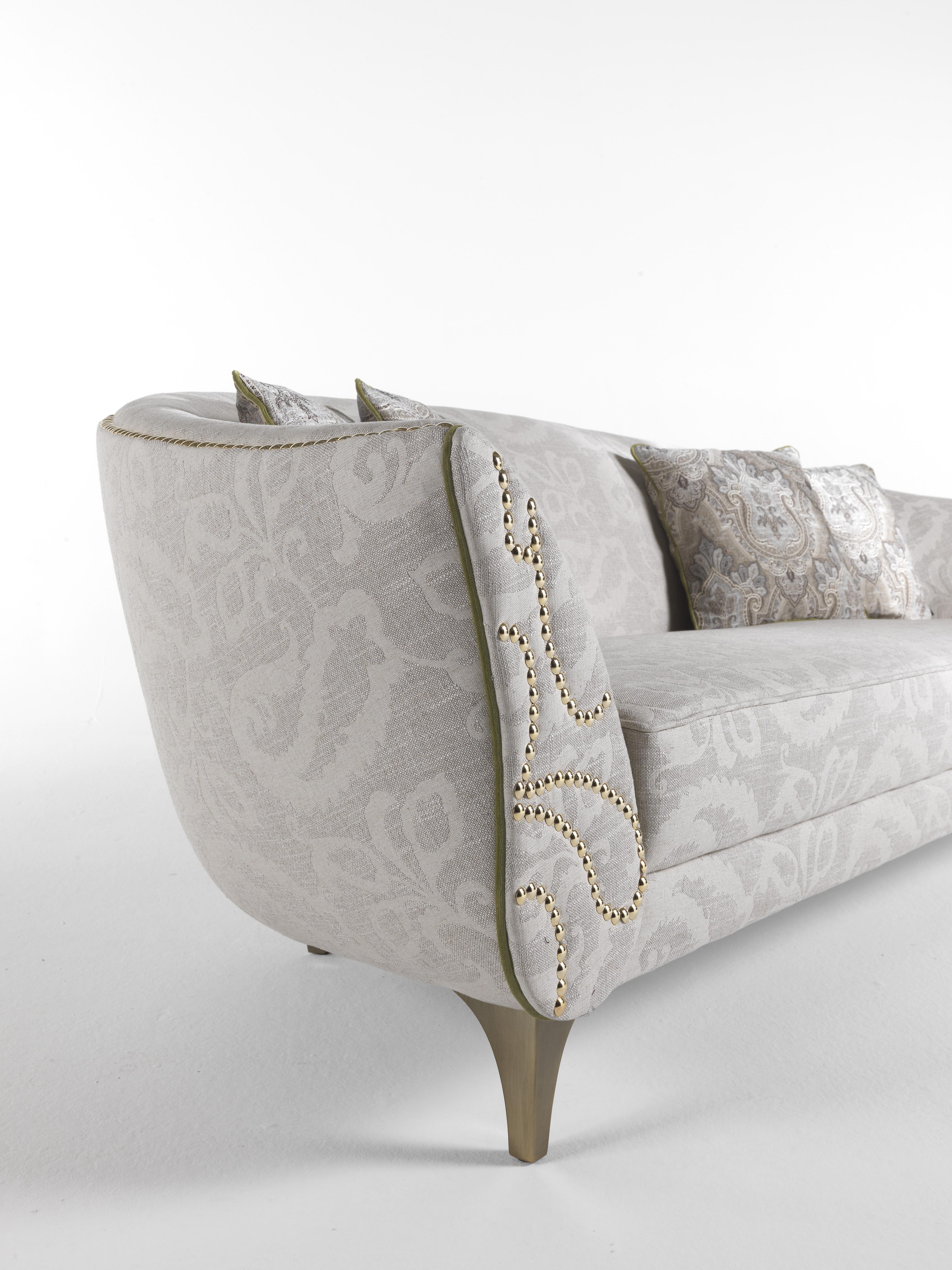 Agra 3-Sitzer-Sofa aus Stoff von Etro Home Interiors, 21. Jahrhundert im Zustand „Neu“ in Cantù, Lombardia