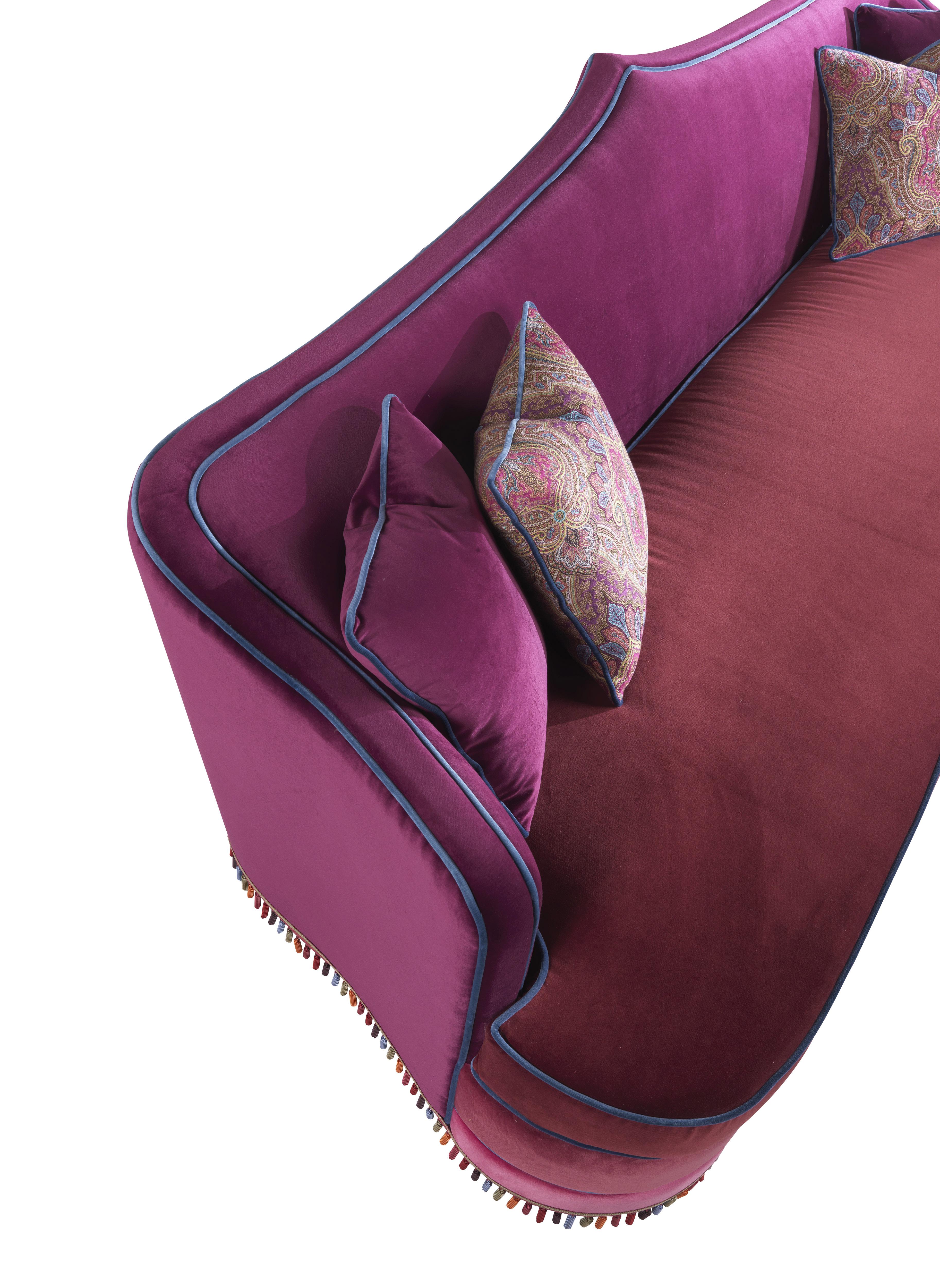 21st Century Amina 3-Sitzer-Sofa aus Samt von Etro Home Interiors im Zustand „Neu“ im Angebot in Cantù, Lombardia