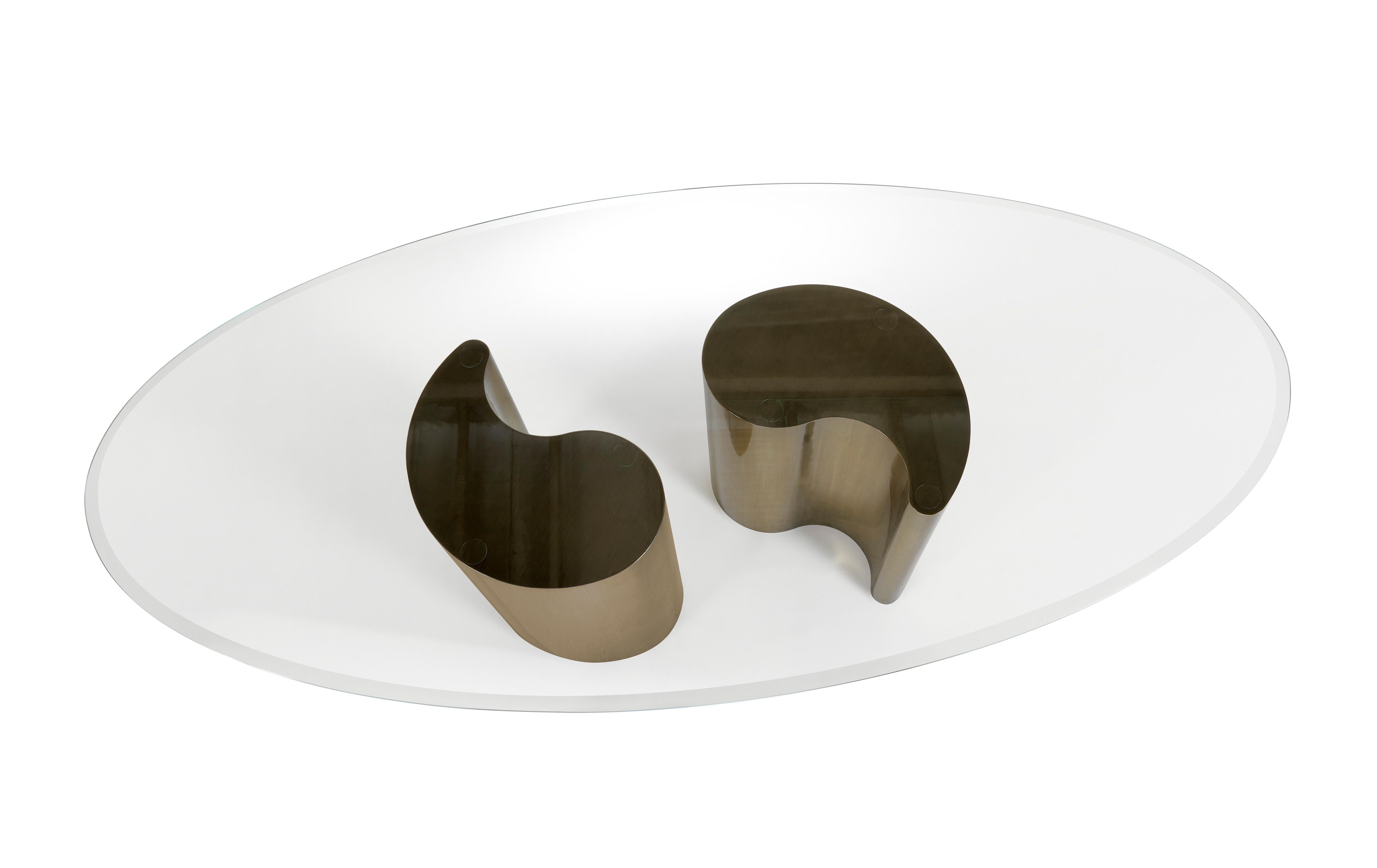 italien Table de salle à manger Arp du 21e siècle en verre et bois par Etro Home Interiors en vente