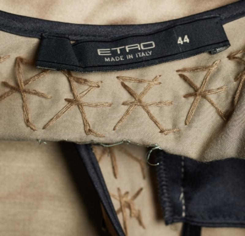 Etro Top sans manches orné de satin beige, taille M Bon état - En vente à Dubai, Al Qouz 2