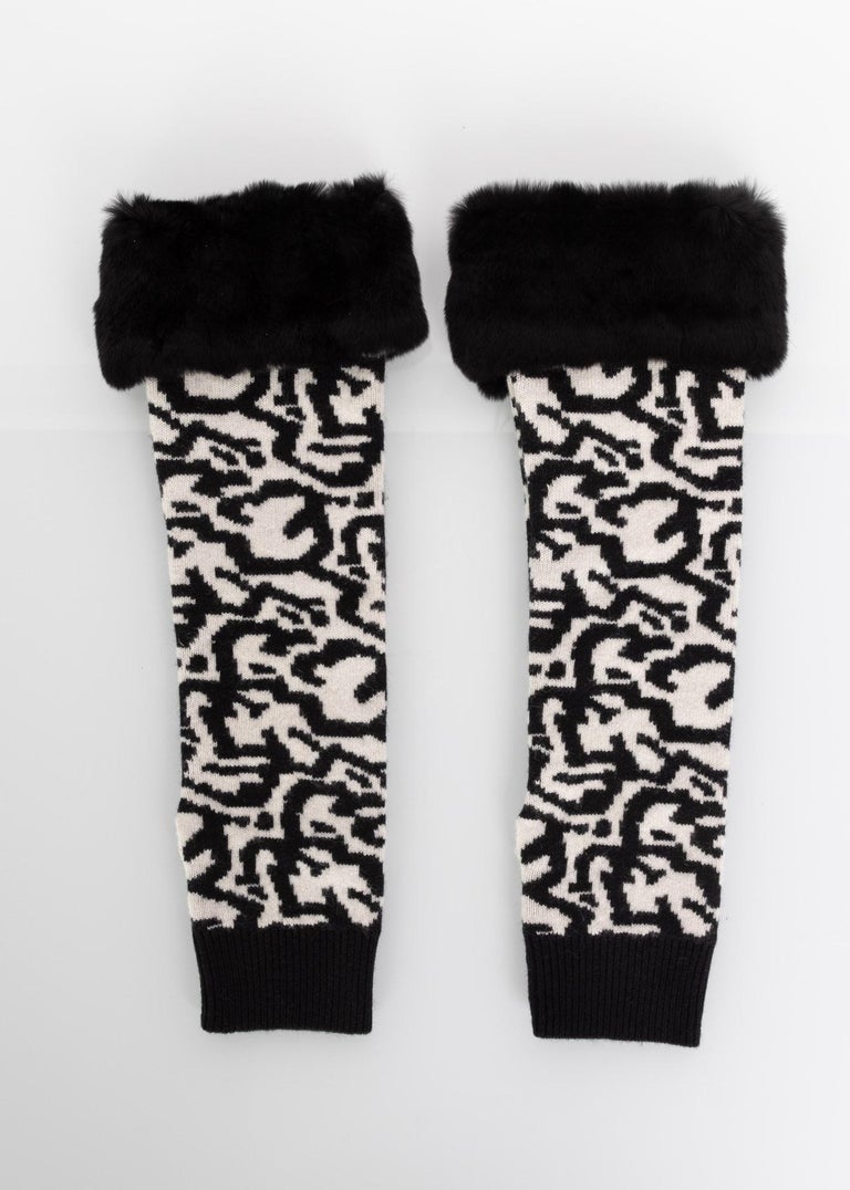 Etro Black and White Cashmere Fur Arm Warmers / Gloves For Sale at