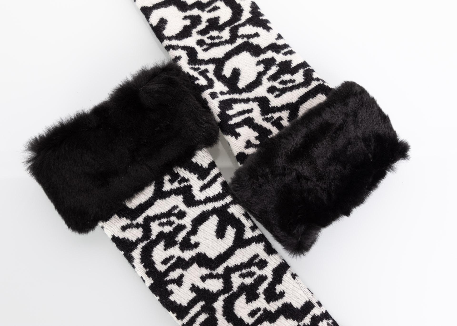 Women's Etro Black and White Cashmere Fur Arm Warmers / Gloves For Sale