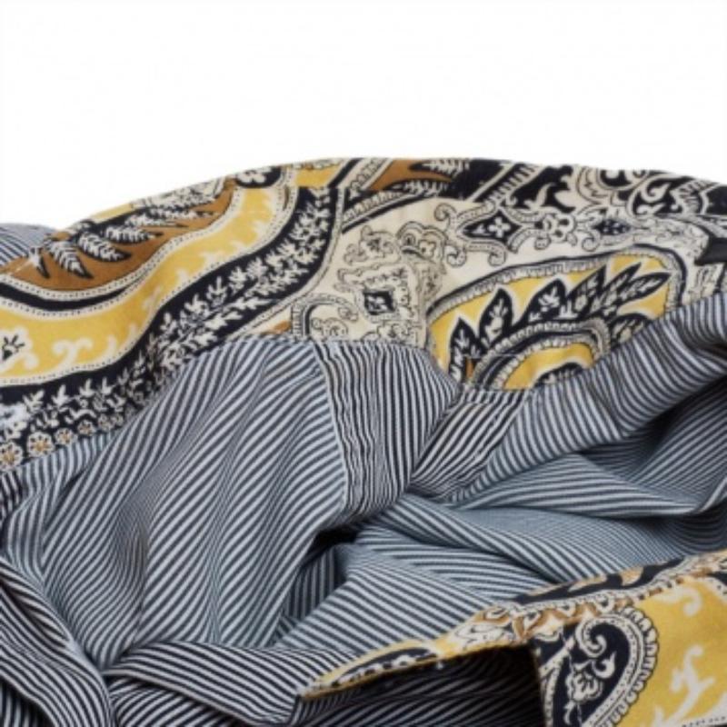 Design and quality come together in this shirt from the house of Etro. If your style is classic and effortless, then this striped creation is the perfect choice for you. Enhanced with signature paisley prints, this cotton blend shirt is a must-have.