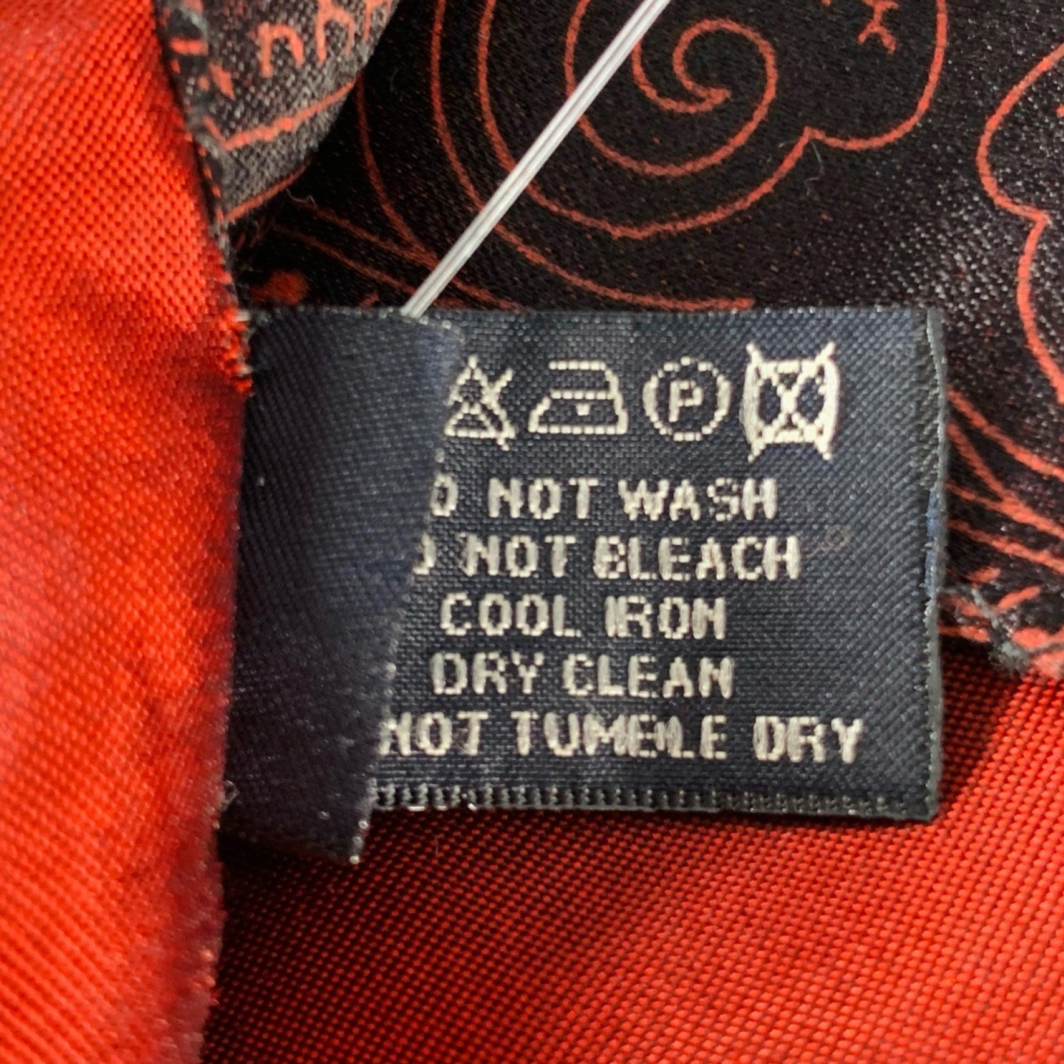 ETRO Black Burgundy Paisley Silk Reversible Scarf In Good Condition In San Francisco, CA
