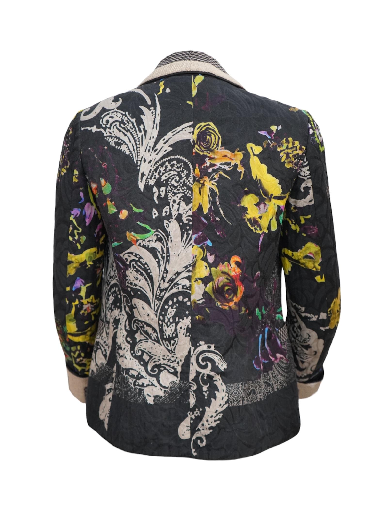 Etro Black Floral Paisley Blazer sz 40 In Excellent Condition For Sale In Beverly Hills, CA