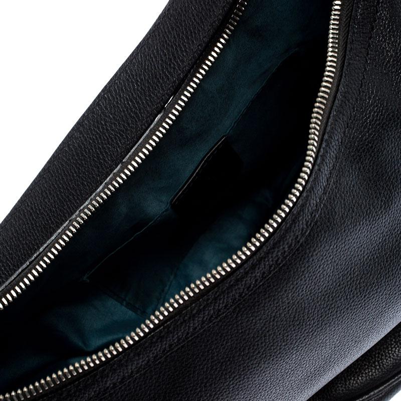 Etro Schwarze halbmondförmige Umhängetasche aus Leder 3