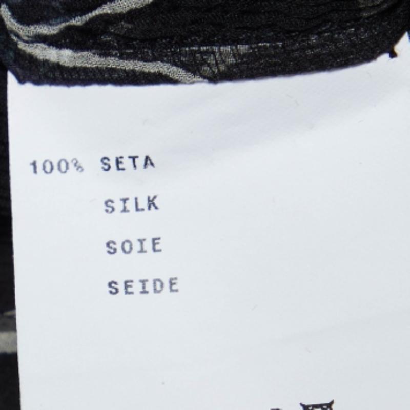 Questo abito midi di Etro, dal design chic e senza sforzo, è facile da indossare e da accessoriare. Realizzato su misura, questo abito rimarrà sicuramente uno dei preferiti stagione dopo stagione.