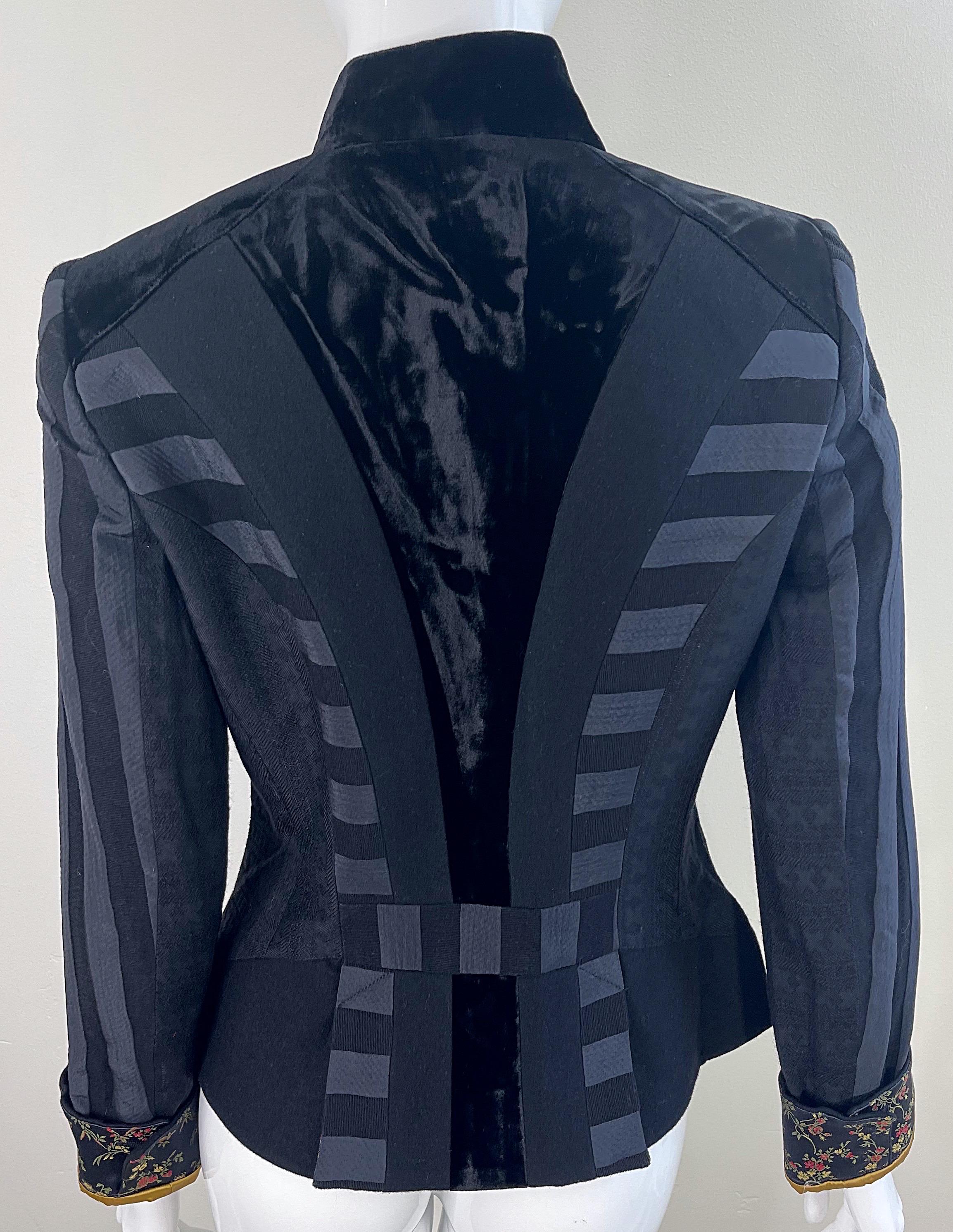 Etro Black Silk Blend Size 44 / US 8 Military Inspired Jacket w/ Flower Cuffs For Sale 10