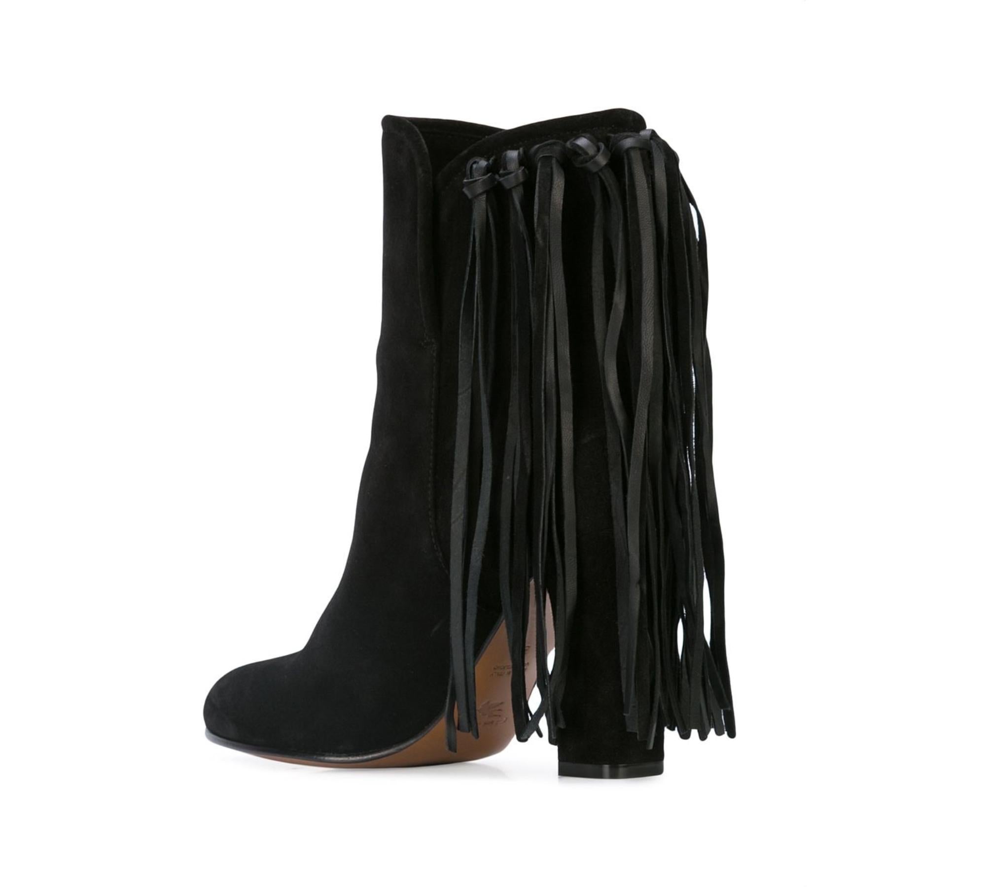 The Etro black suede ankle booties feature a fringed detailing, round toe, and a high block heel. A must-have boot to complete any boho-chic look. Brand new. Made in Italy.

Size: 36.5 (IT)

Material: Lining- Leather 100% / Sole- Leather 100% /