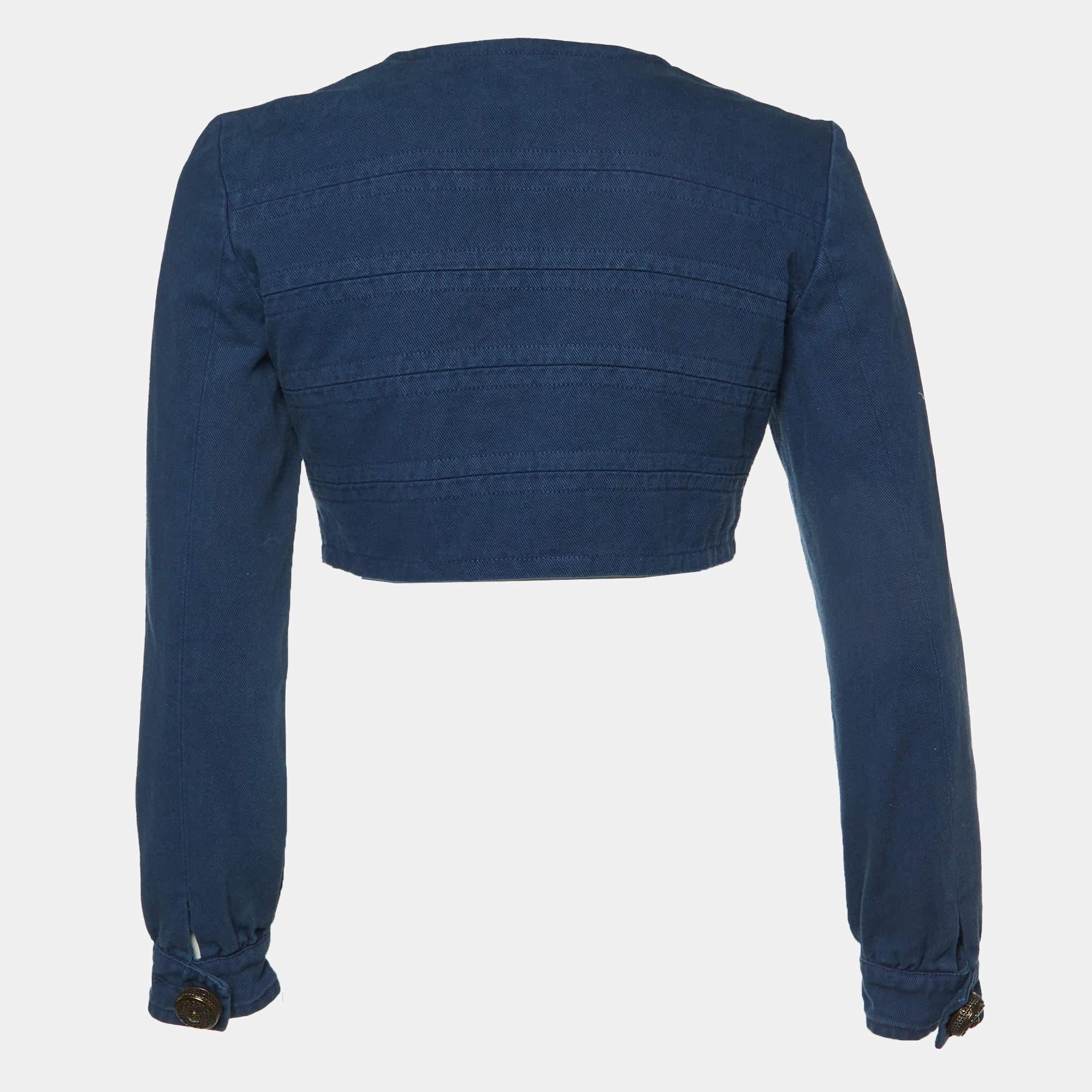 Infuse an extra dose of style into your outfit with this highly fashionable jacket. Tailored from quality materials  it embodies a contemporary vibe and is filled with functional characteristics.