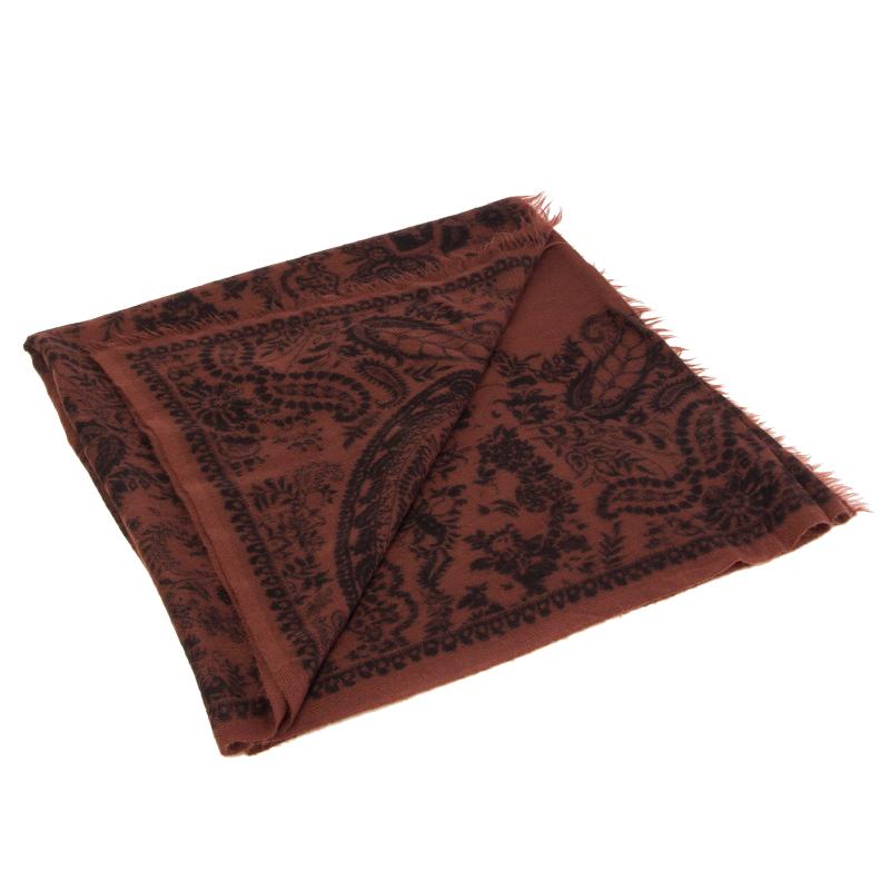 Etro paisley-print oblong shawl in chestnut brown and black cashmere (100%). Has been worn and is in excellent condition.

Width 100cm (39in)
Height 185cm (72.2in)