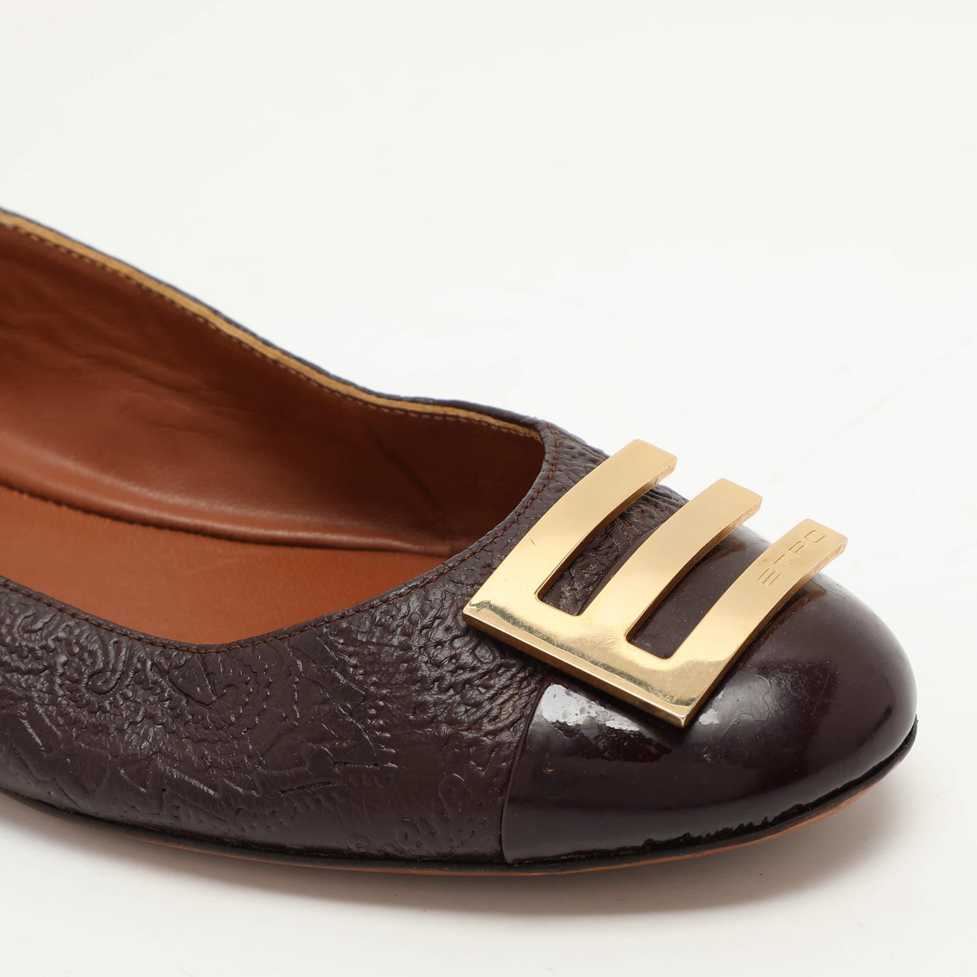 Etro Bailarinas con puntera embellecida en piel repujada marrón Talla 40 en venta 3