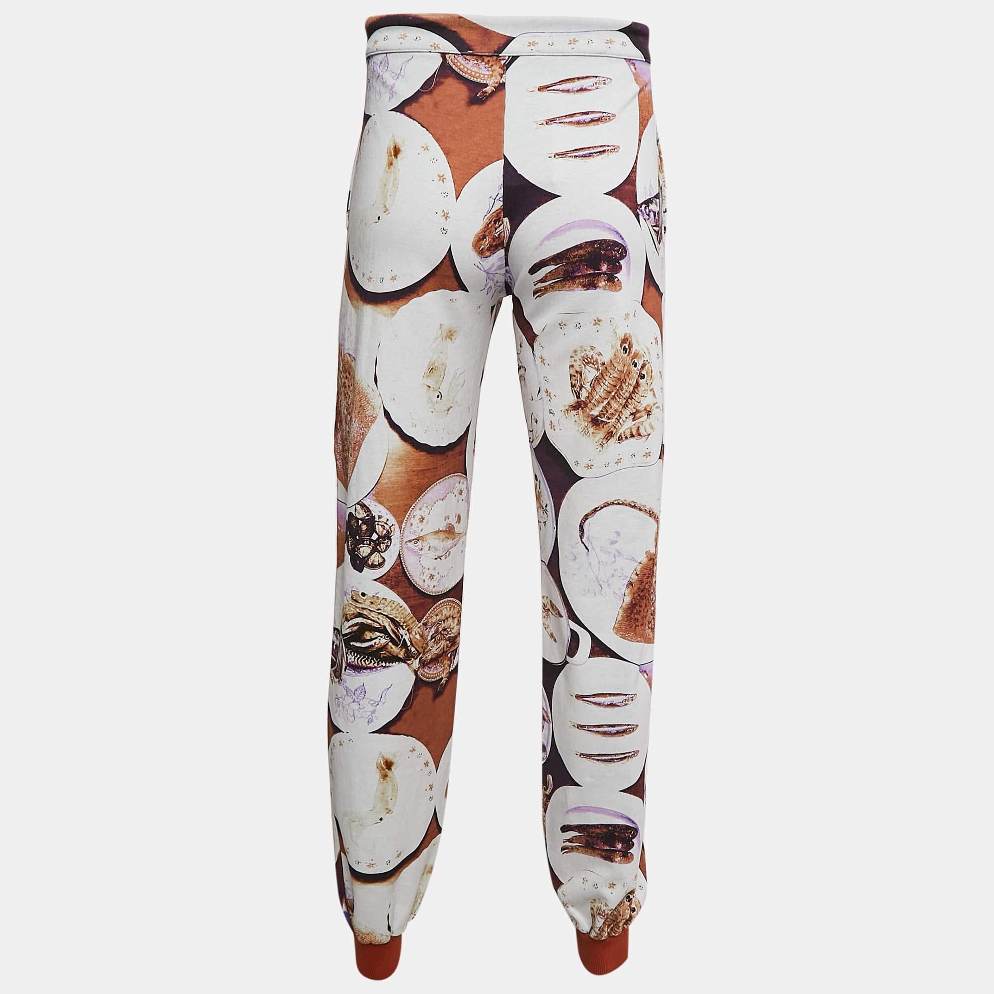 Step out for a jog with these super stylish joggers  lounge around  or go out to run errands  the creation will make you feel comfortable all day. It has been made using high grade materials and will go well with sneakers  t shirts  or sweatshirts