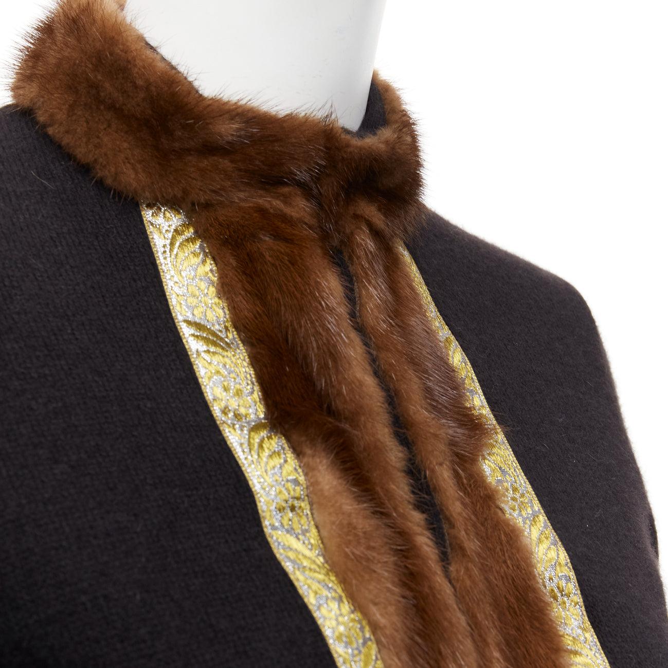 ETRO brown fur collar gold applique trim black wool cardigan IT42 M
Reference: DYTG/A00039
Brand: Etro
Material: Feels like wool, Fur
Color: Black, Brown
Pattern: Animal Print
Closure: Hook & Bar

CONDITION:
Condition: Excellent, this item was