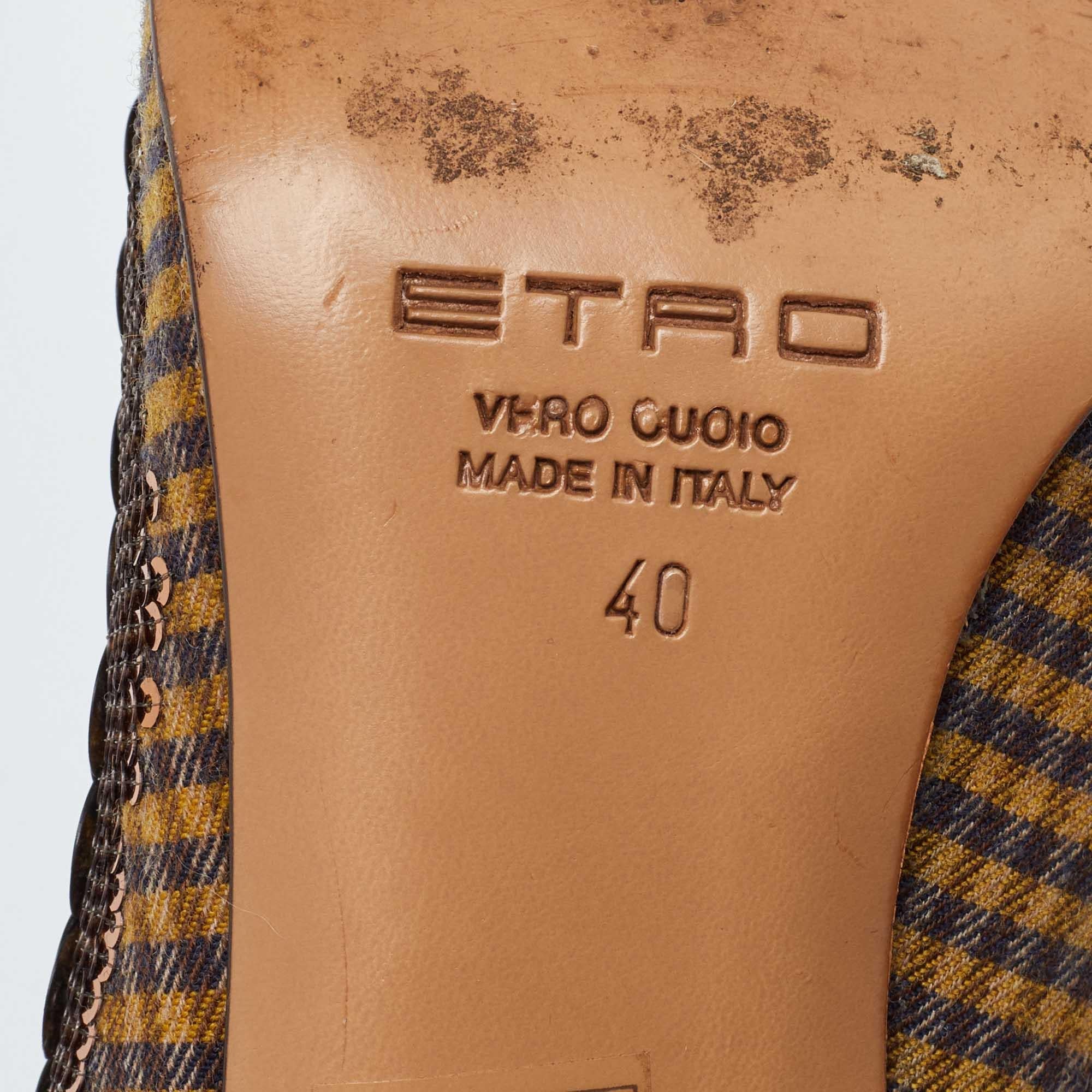 Escarpins à bouts ronds en paillettes et sequins Etro Brown Taille 40 en vente 3