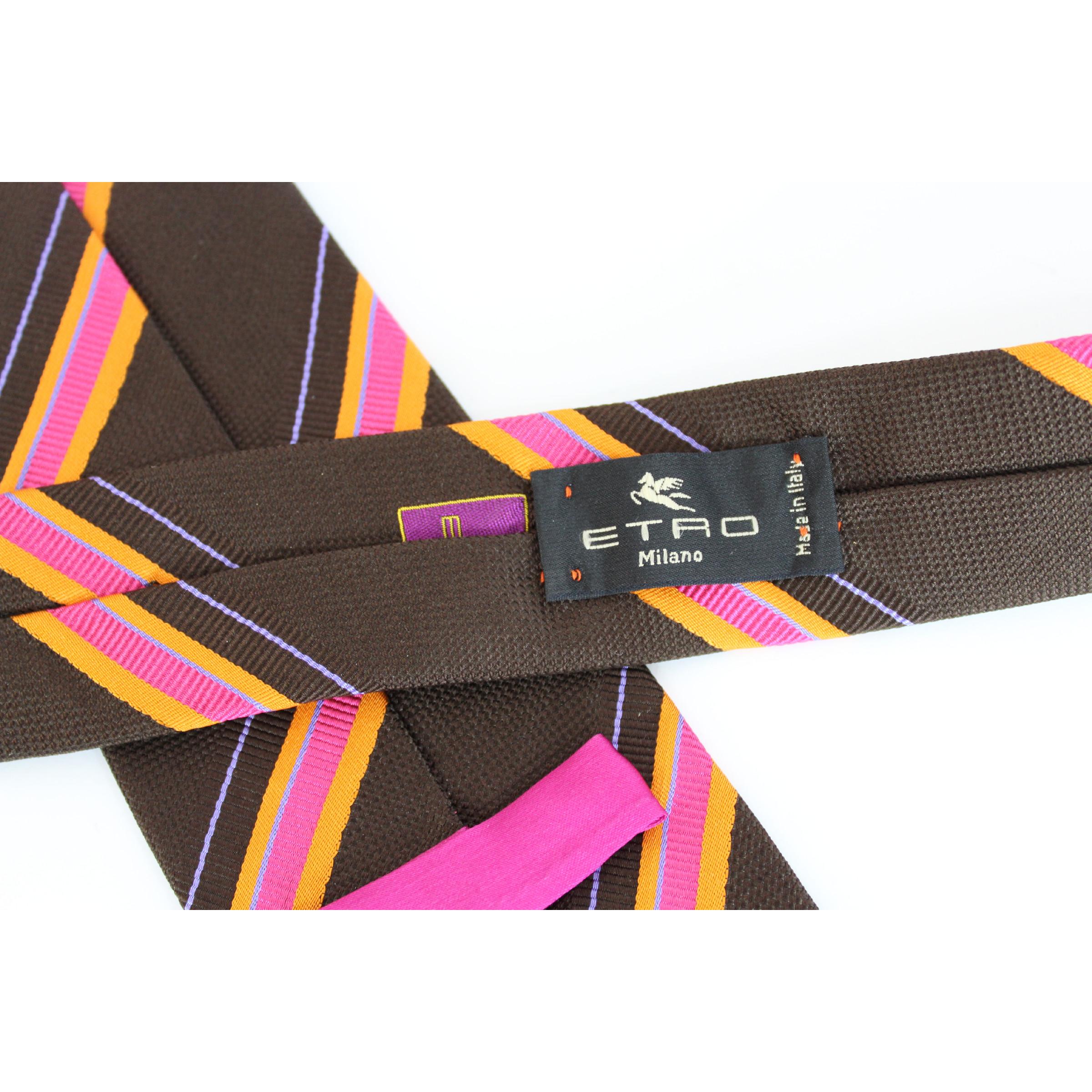 Etro Brown Silk Vintage Pinstripe Classic Tie In Excellent Condition For Sale In Brindisi, Bt
