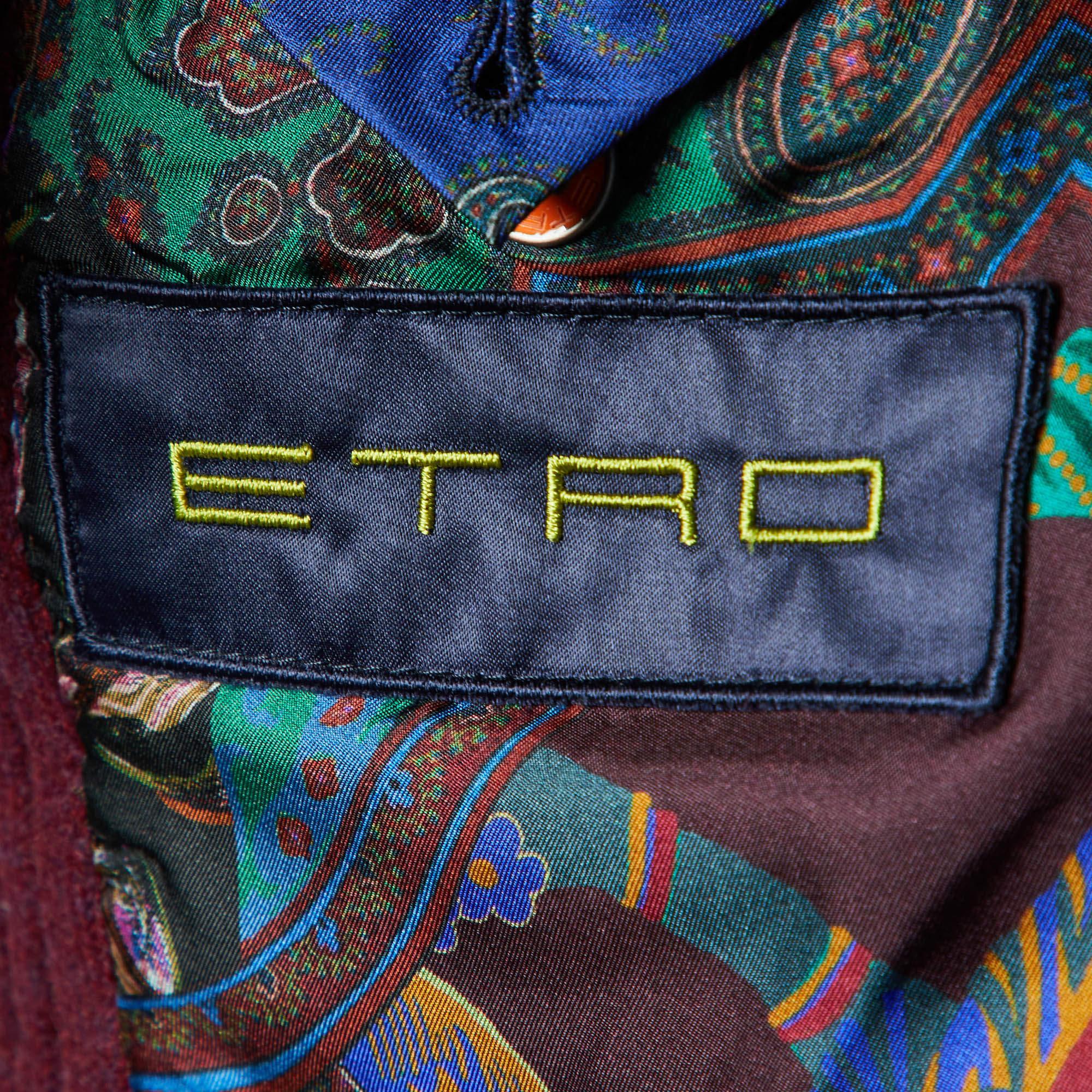 Etro - Giacca con bottoni in maglia a cavo bordeaux L.L.A. In condizioni ottime in vendita a Dubai, Al Qouz 2