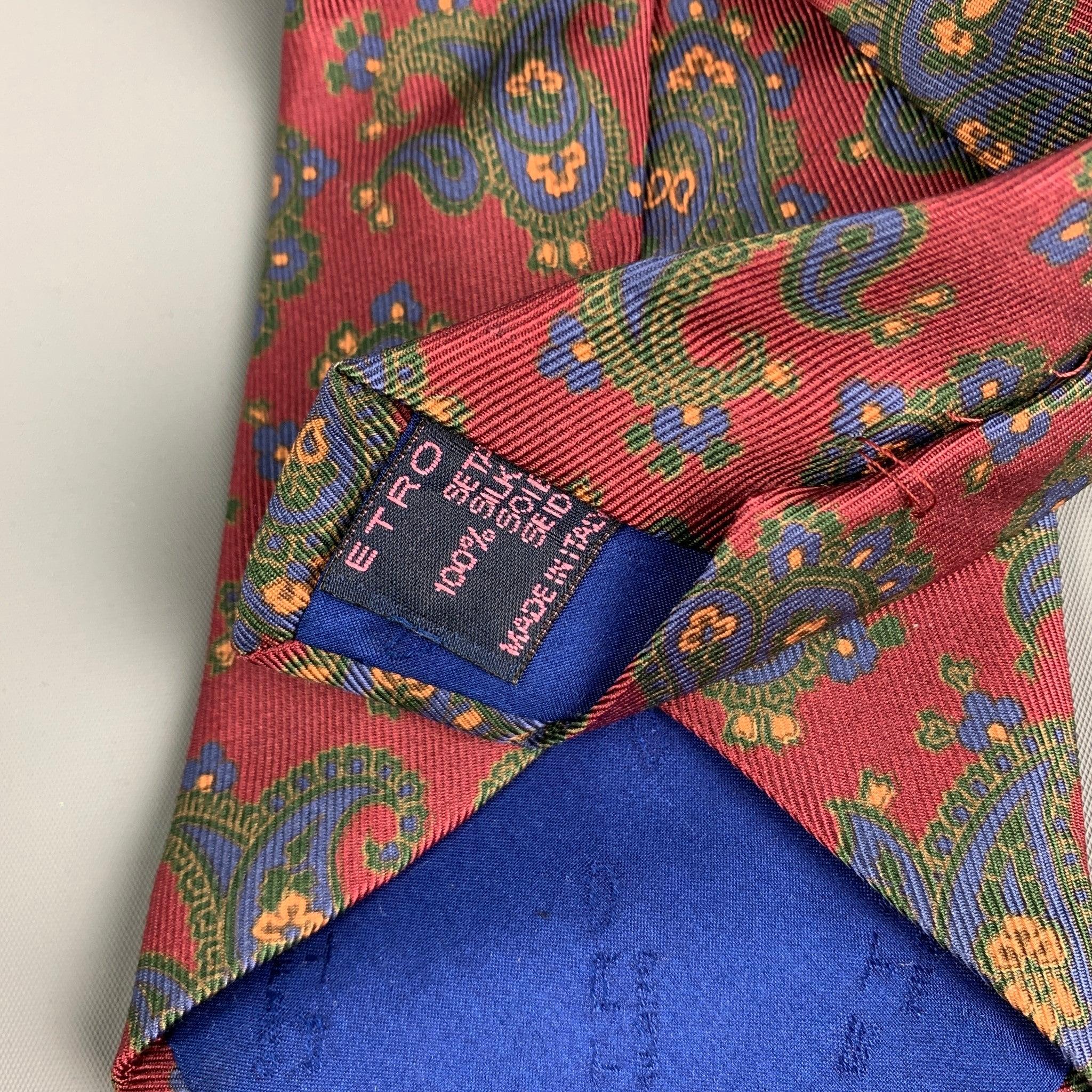 ETRO Burgundy Paisley Silk Tie In Good Condition For Sale In San Francisco, CA