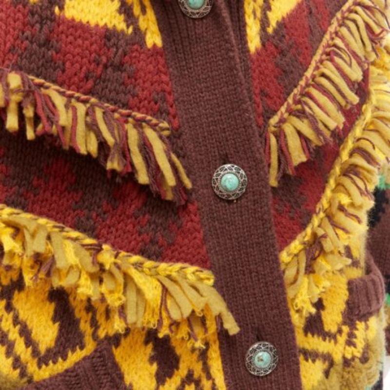 ETRO farbenfrohe Strickjacke aus Wollmischung mit Fransenbesatz und Jacquard-Knöpfen IT38 XS
Referenz: AAWC/A00620
Marke: Etro
MATERIAL: Wolle, Gemisch
Farbe: Multicolour
Muster: Ethnisch
Verschluss: Knopf
Zusätzliche Details: Blaue Harzknöpfe.