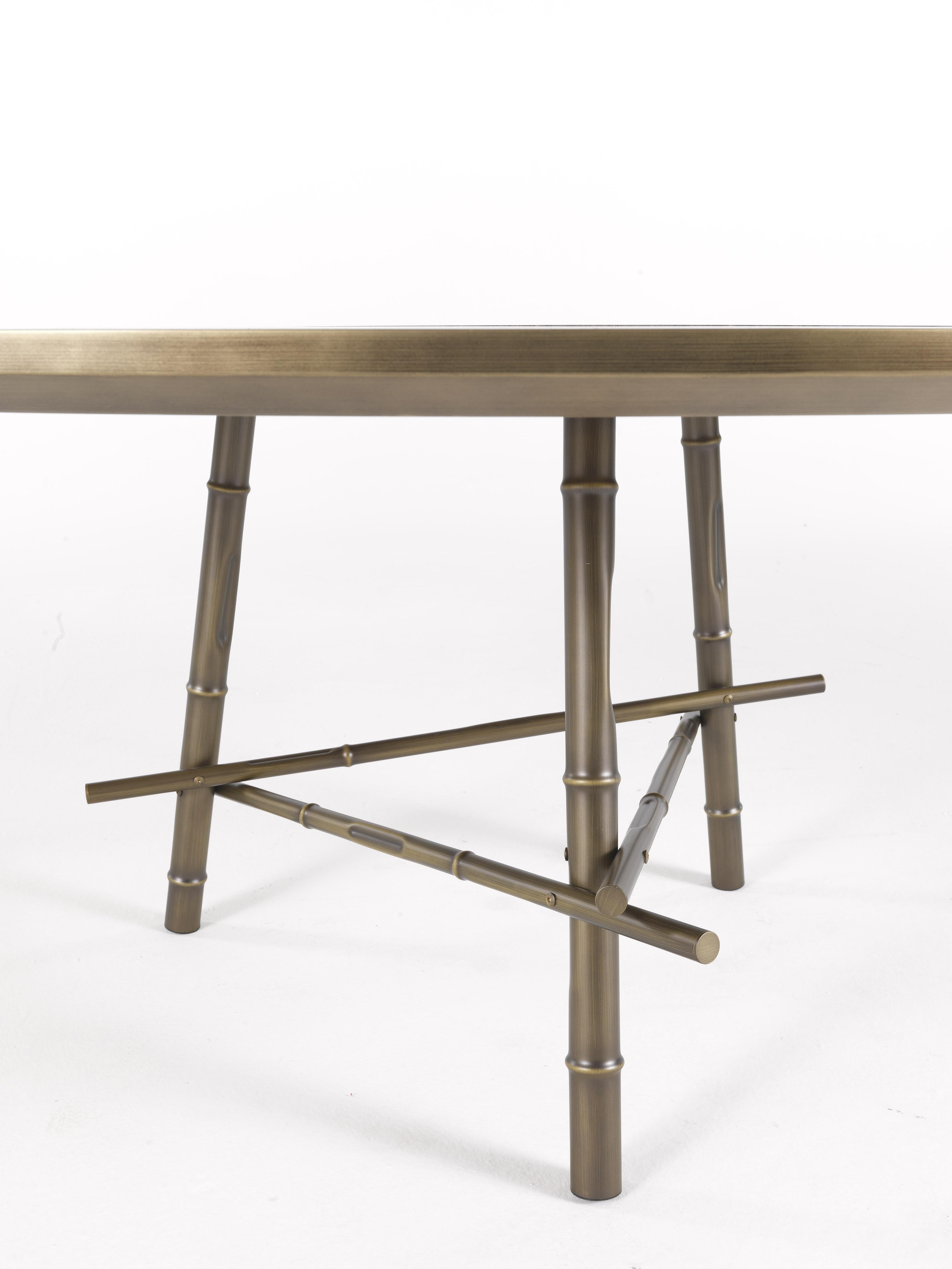 Patiné Table à manger ronde Dalí du 21e siècle en bronze et marbre par Etro Home Interiors en vente