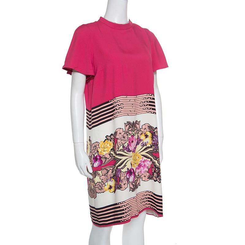 This Etro shift dress will be quite a choice for a fashionista like yourself. It is knit from quality fabrics and styled with short sleeves, a mandarin collar and a mix of prints.

Includes: Price Tag