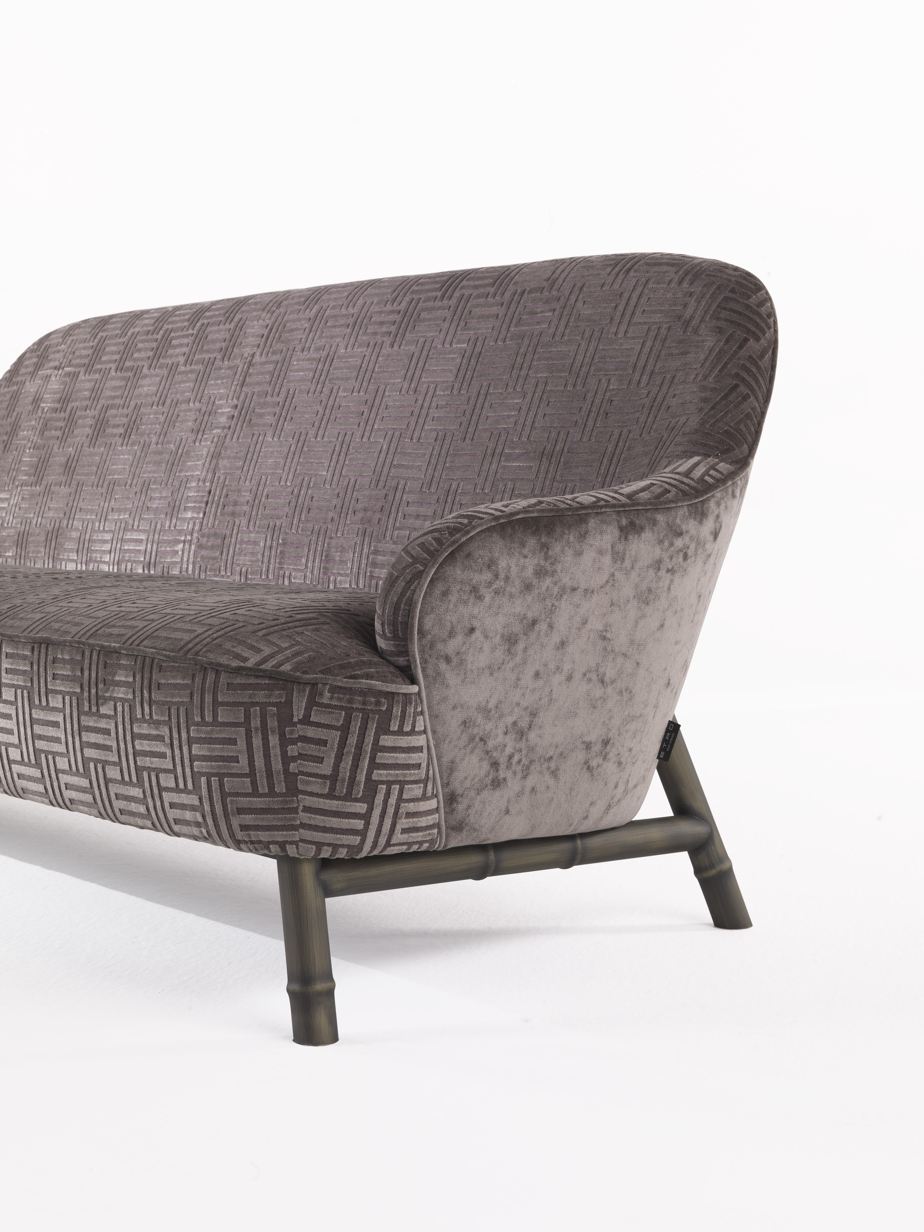 Frida-Sofa mit 3 Sitzplätzen aus Samt von Etro Home Interiors, 21. Jahrhundert (Moderne) im Angebot