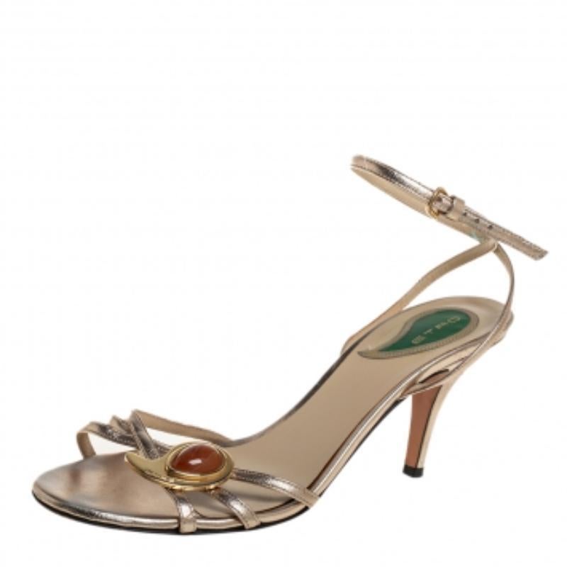Etro Gold Leather Ankle Strap Sandals Size 41 In Good Condition For Sale In Dubai, Al Qouz 2