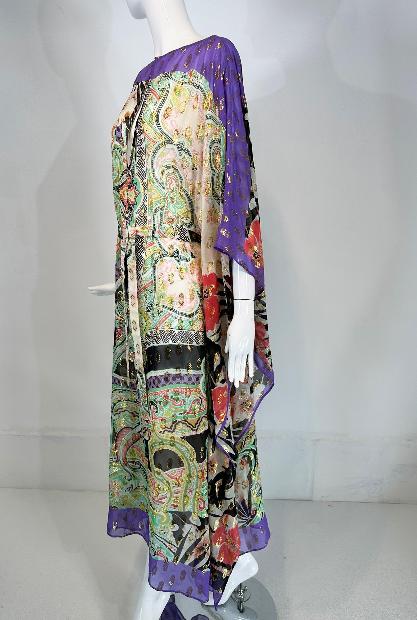 Etro Caftan transparent en soie imprimée or métallisé avec ceinture  Moyen en vente 8