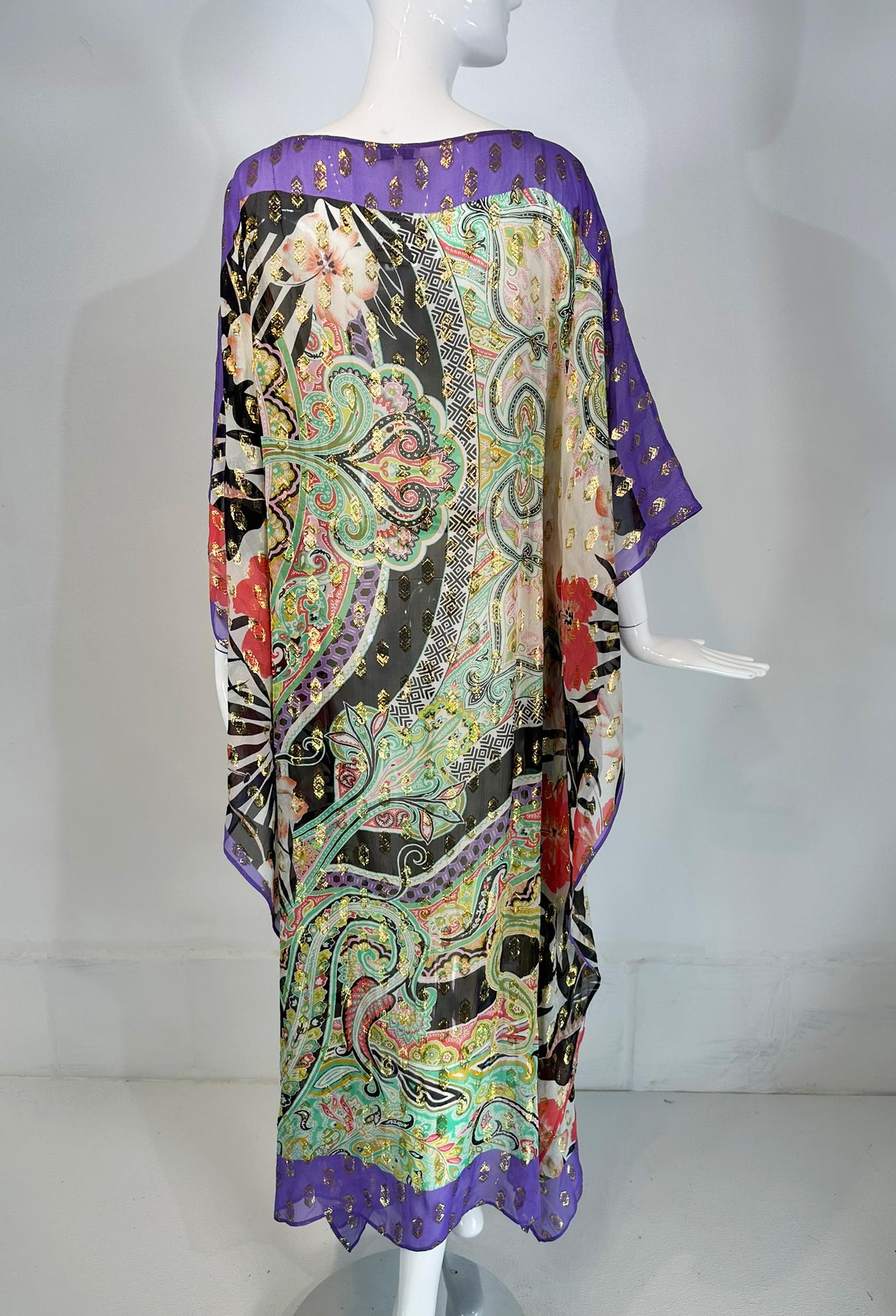 Etro Caftan transparent en soie imprimée or métallisé avec ceinture  Moyen en vente 3