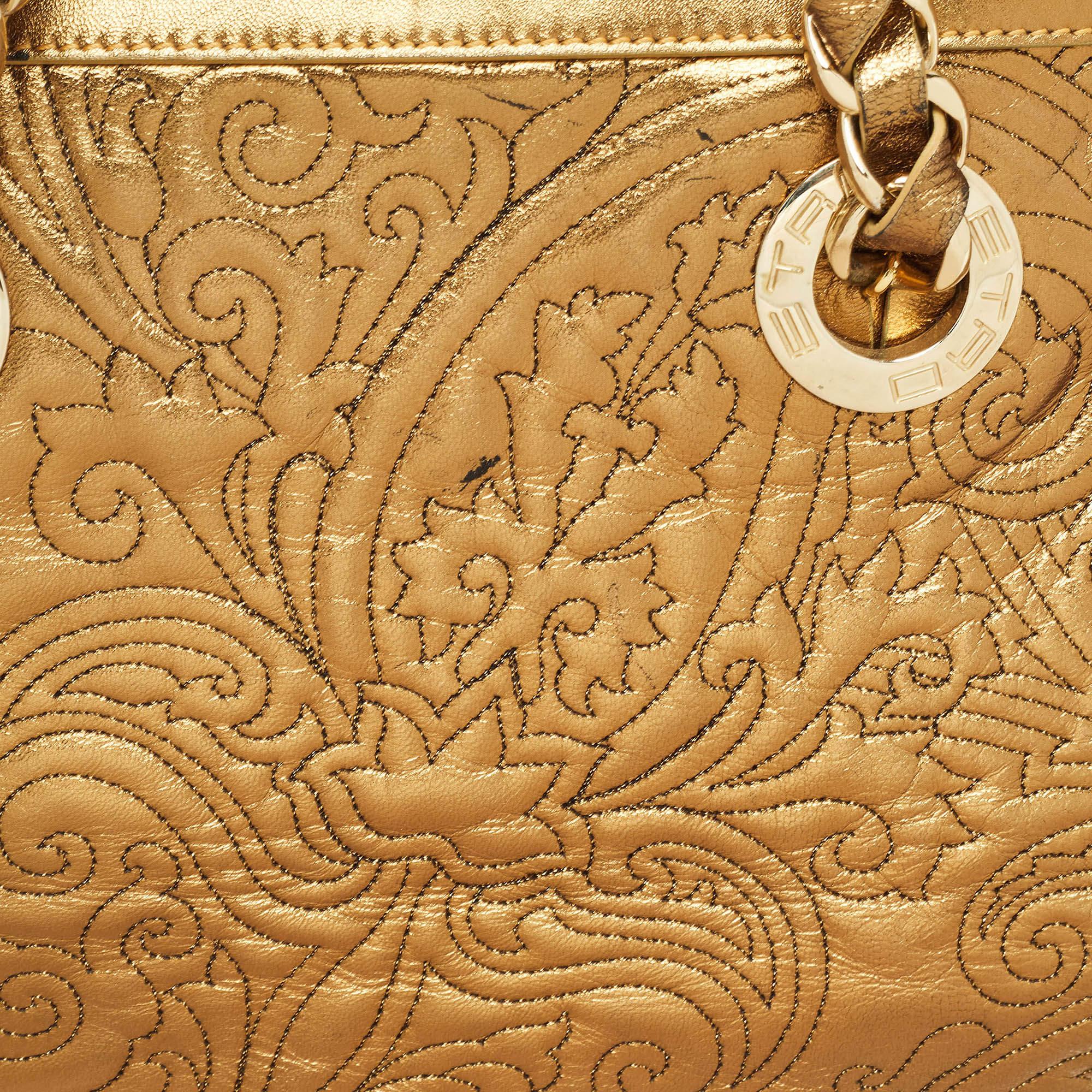 Women's Etro Gold Paisley Embossed Leather Chain Tote For Sale