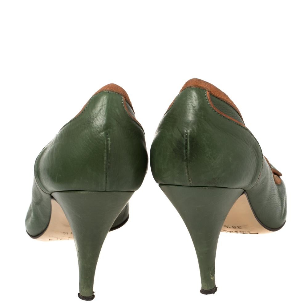 Etro Green Leather Logo Embellished Pointed Toe Pumps Size 38.5 For Sale 2