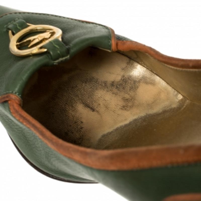 Etro Green Leather Logo Embellished Pointed Toe Pumps Size 38.5 For Sale 2