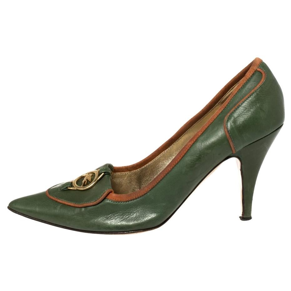 Etro Green Leather Logo Embellished Pointed Toe Pumps Size 38.5 For Sale